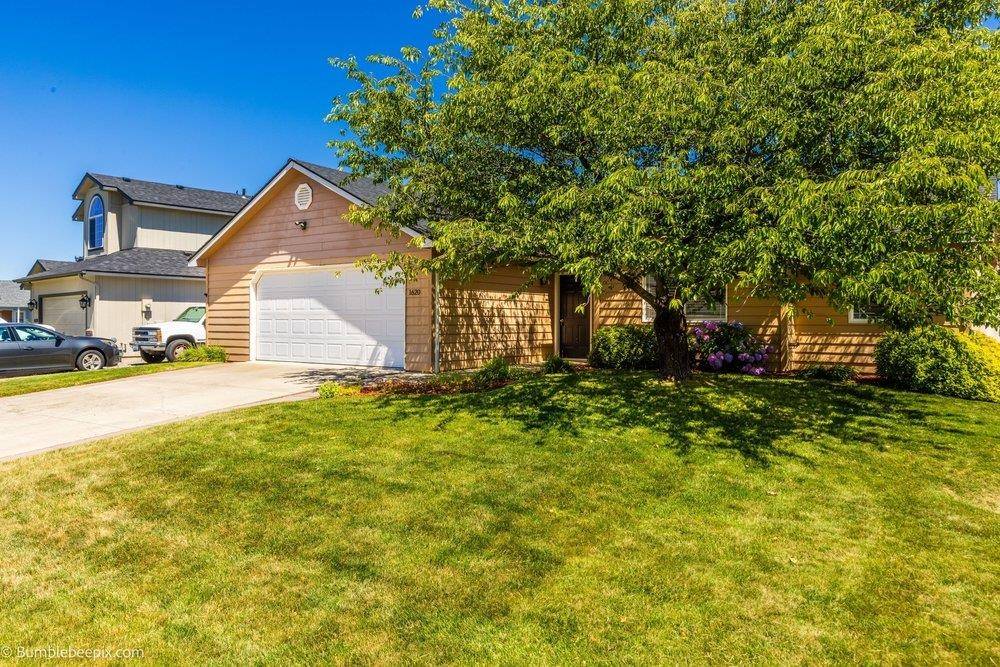 1620 N Rio Grande Ln, Greenacres, WA 99016
