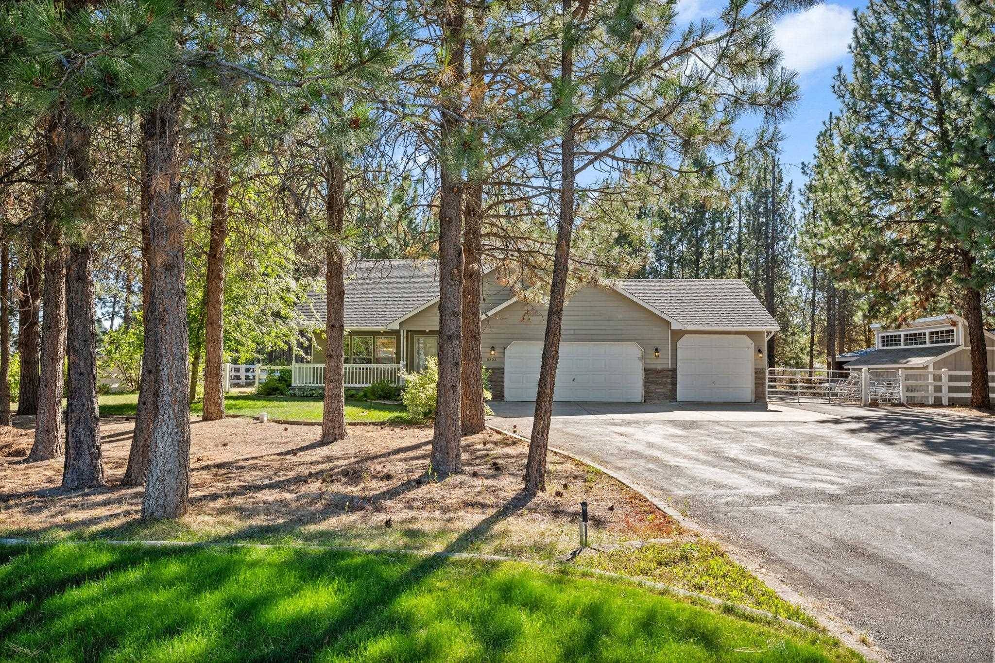 6305 Jenna Dr, Nine Mile Falls, WA 99026