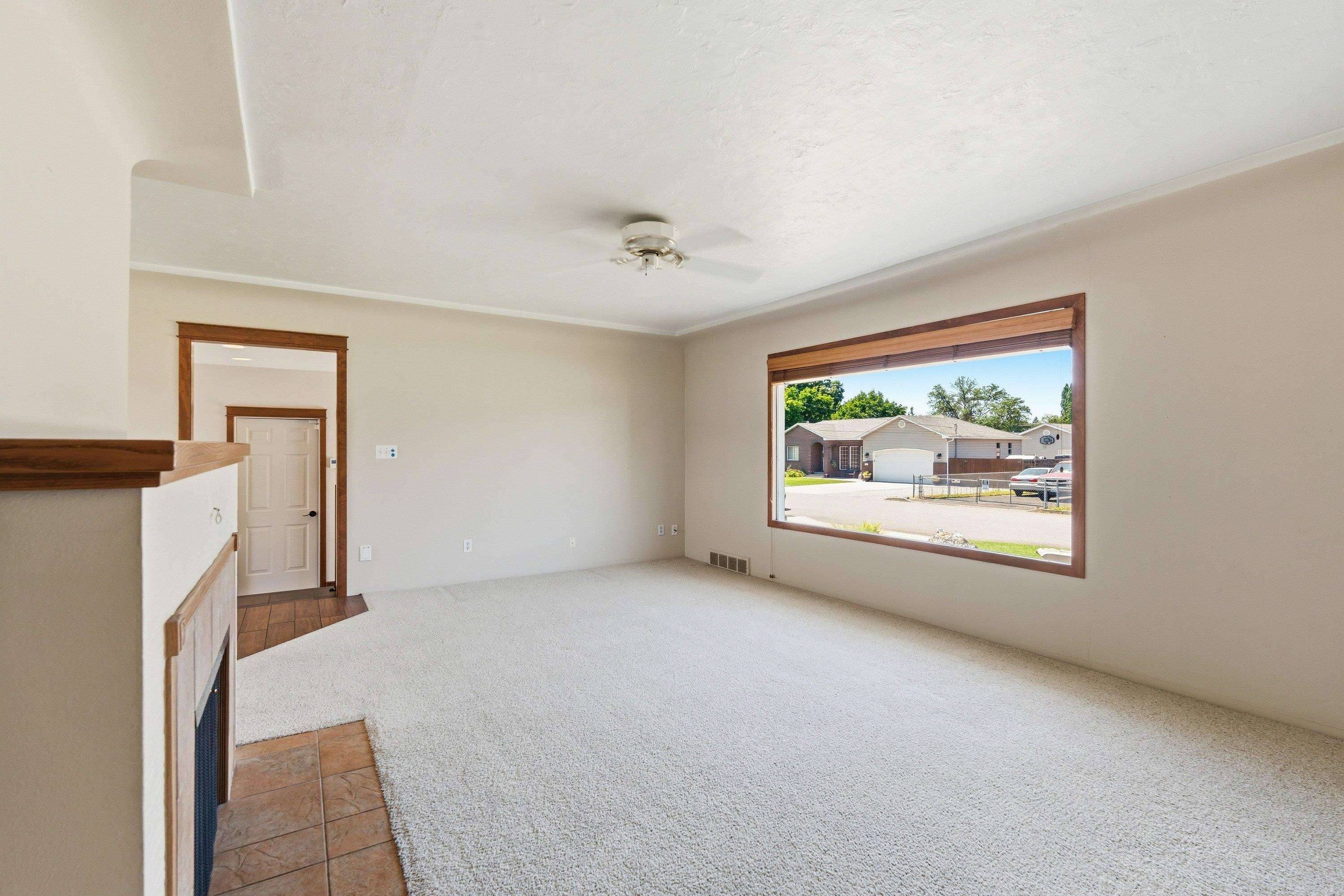 1116 N Willow Rd, Spokane, WA 99206