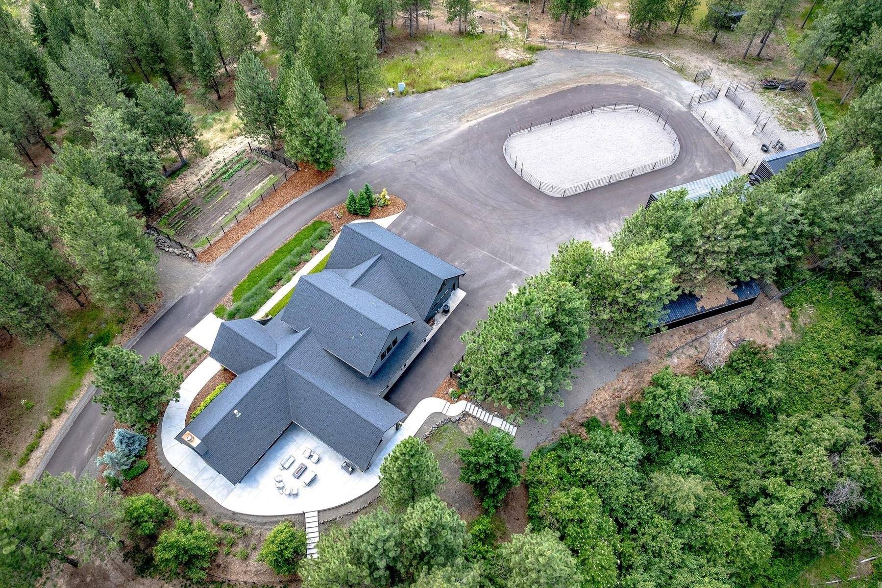 14815 S Starr Rd, Rockford, WA 99030