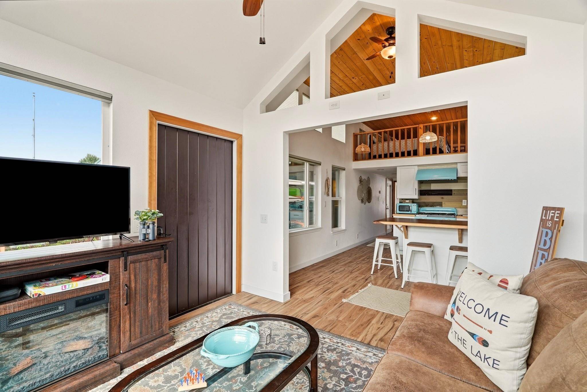 18617 W Williams Lake Rd #9, Cheney, WA 99004