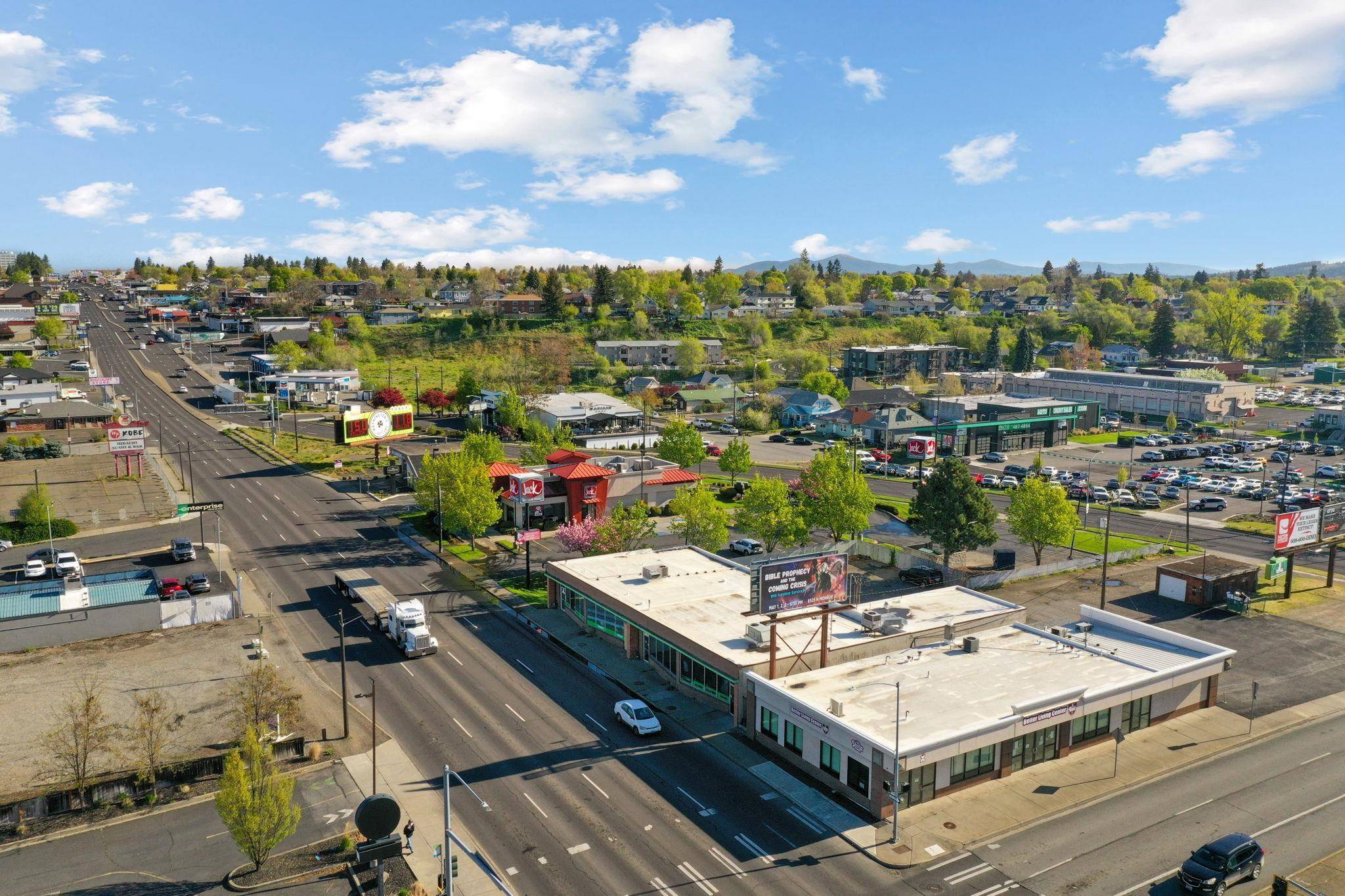 2716 N Division St #2711 N Ruby St, Spokane, WA 99207