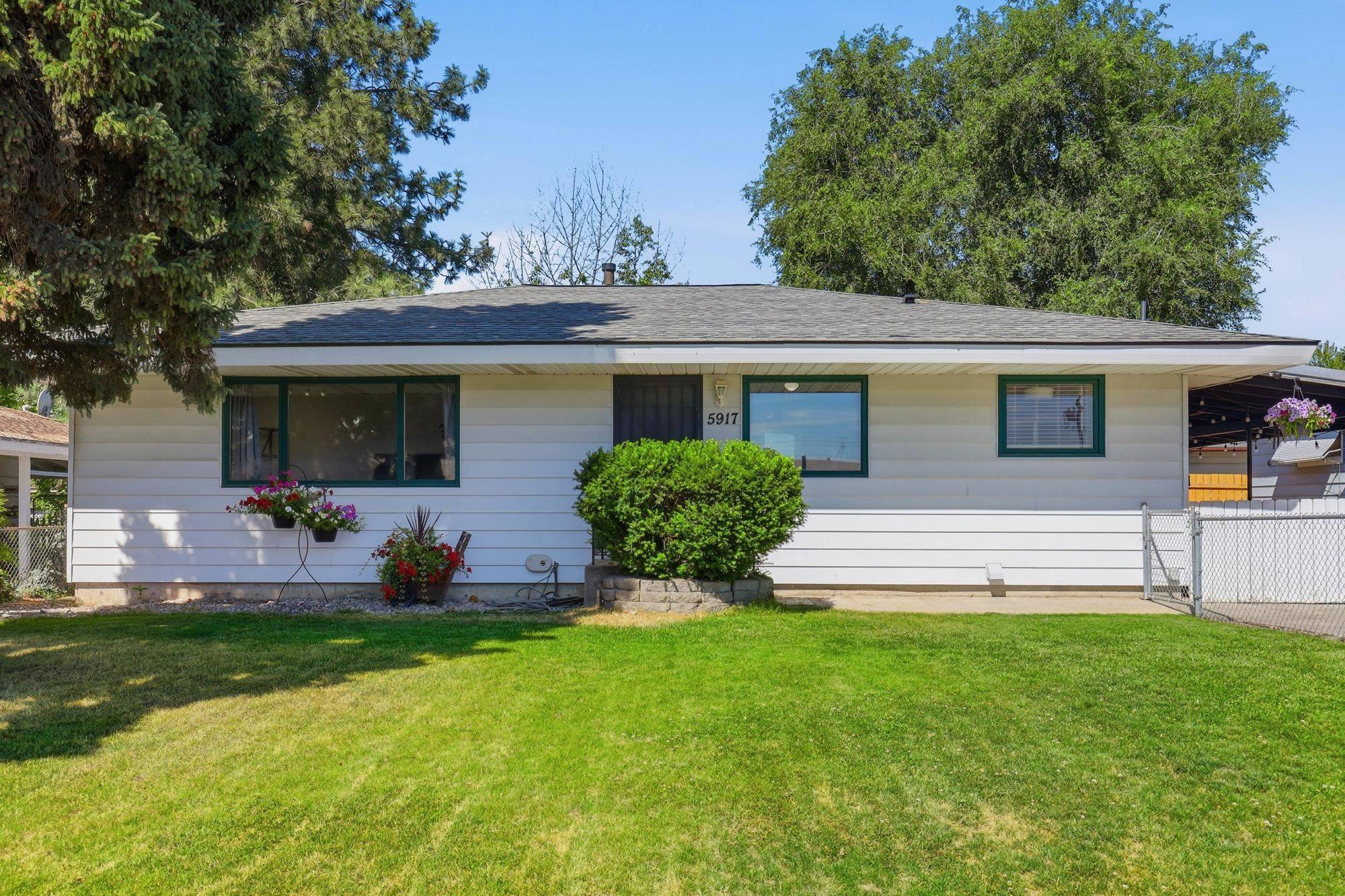 5917 N Addison St, Spokane, WA 99208