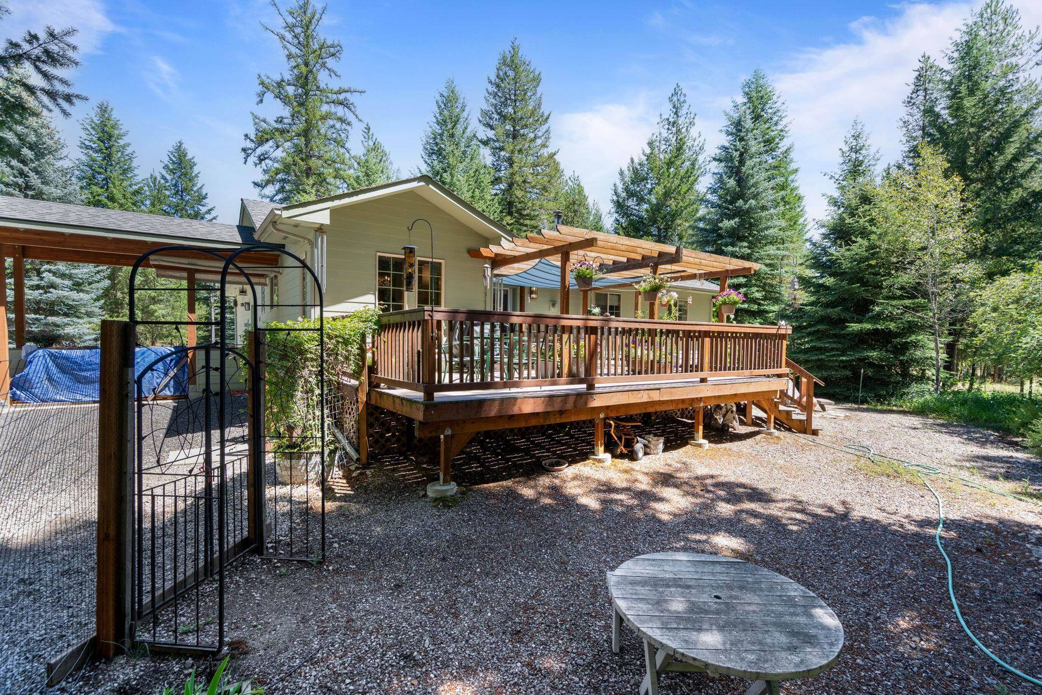 3853 White Pine Rd, Loon Lake, WA 99148