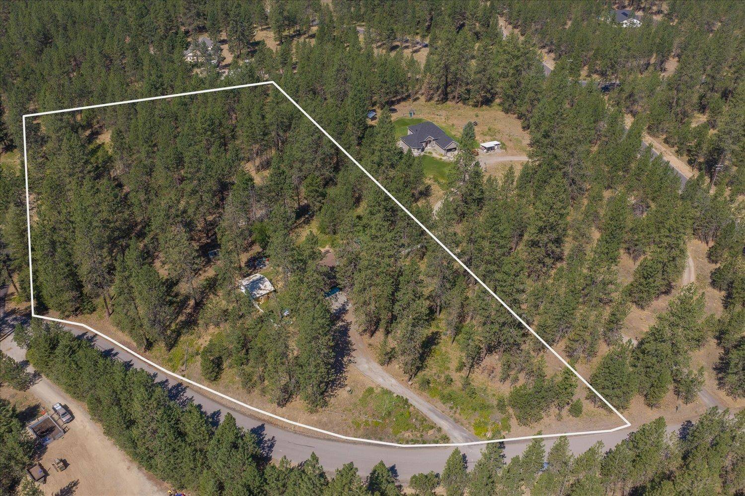 25311 N Lords Ln, Chattaroy, WA 99003