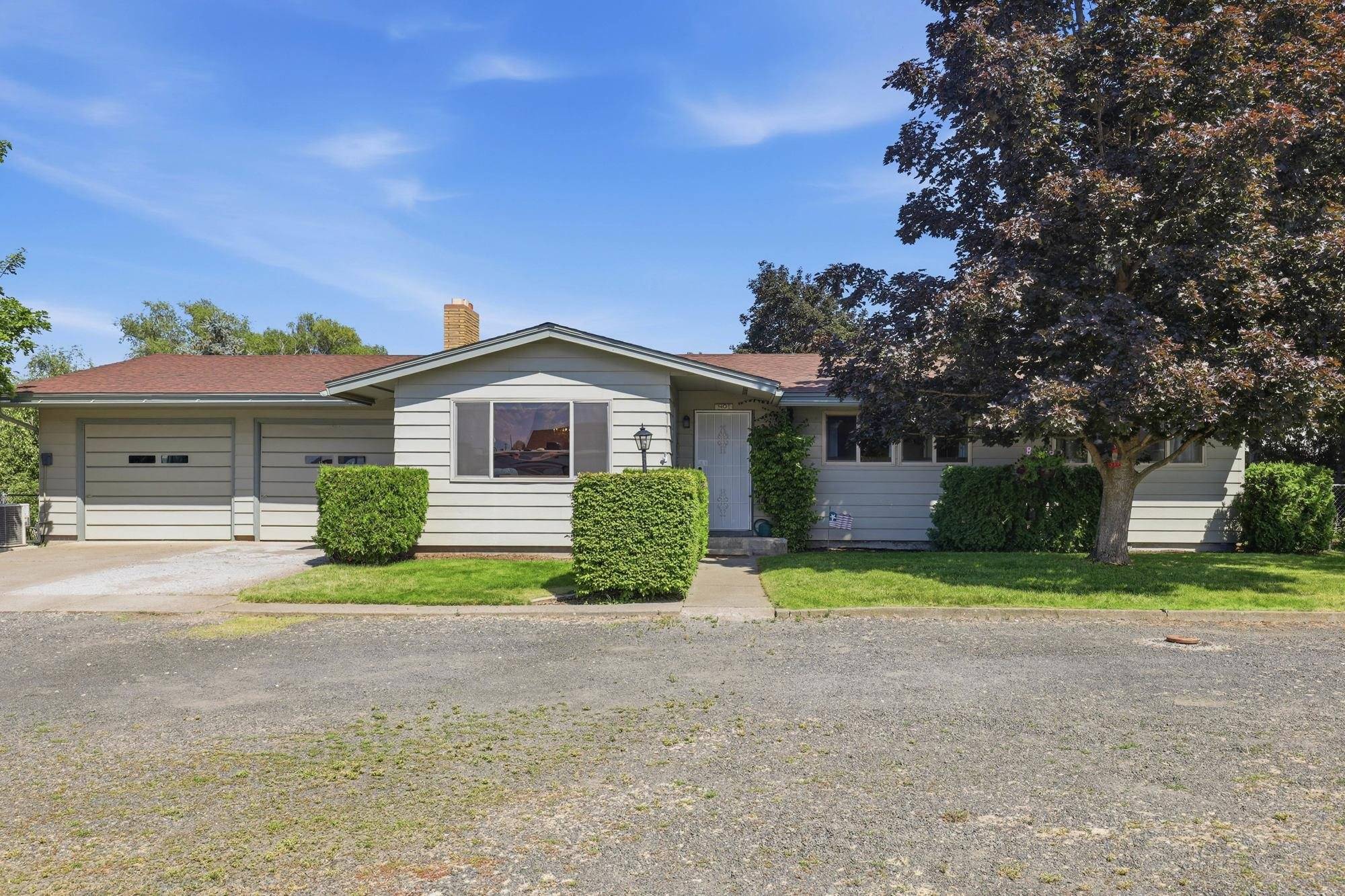 401 N 11th St, Davenport, WA 99122