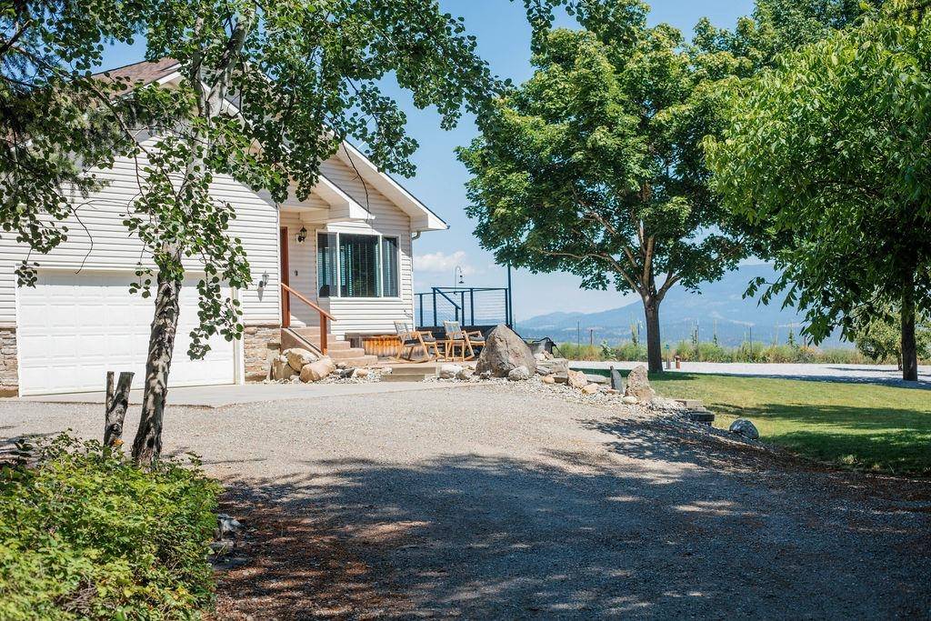 917B Philpott Rd, Colville, WA 99114