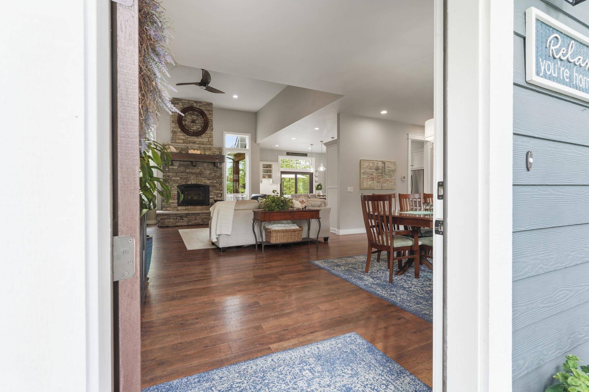 906 Ashenfelter Bay Rd, Newport, WA 99156