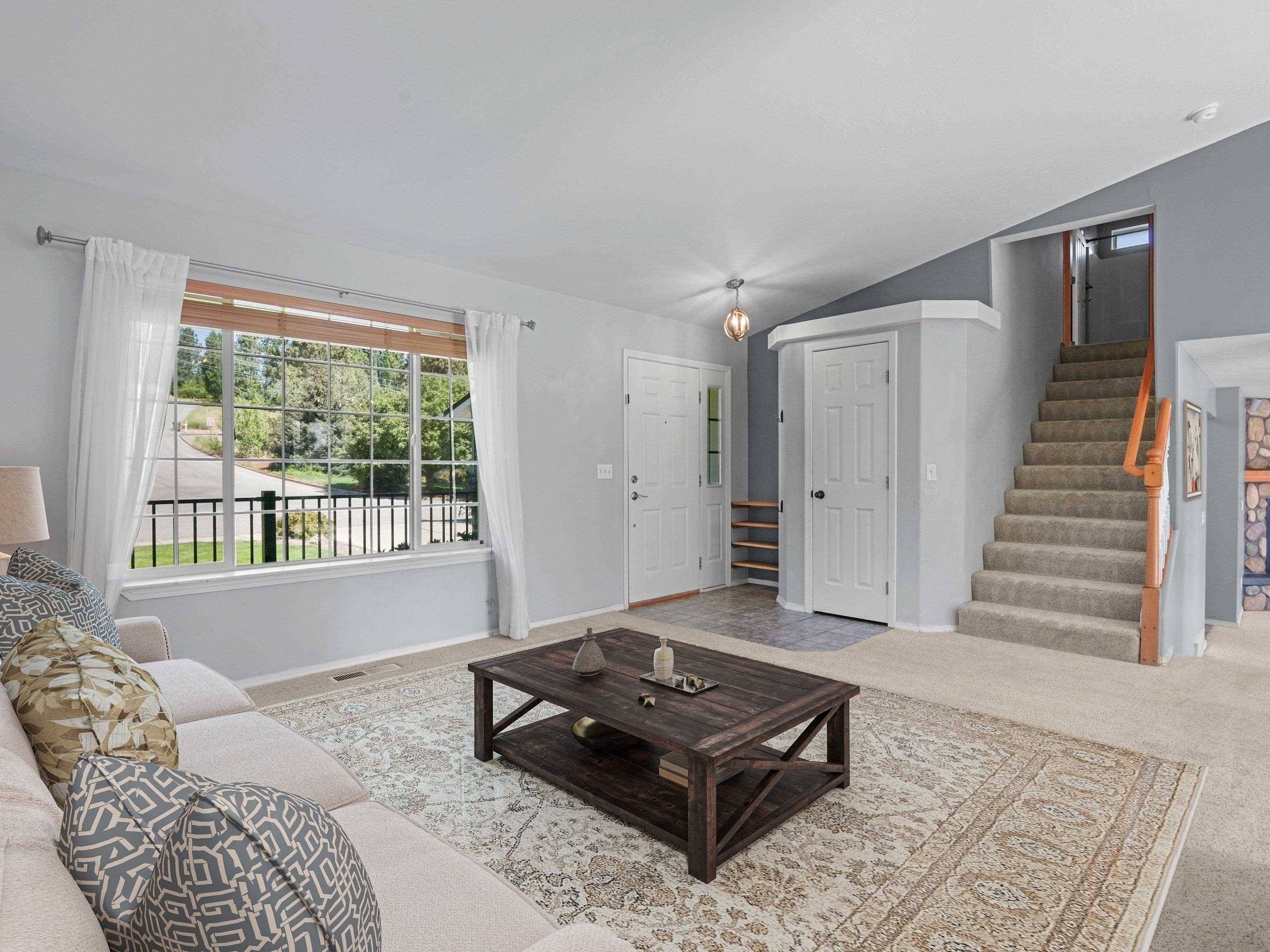 7902 E Woodland Park Dr, Spokane, WA 99212