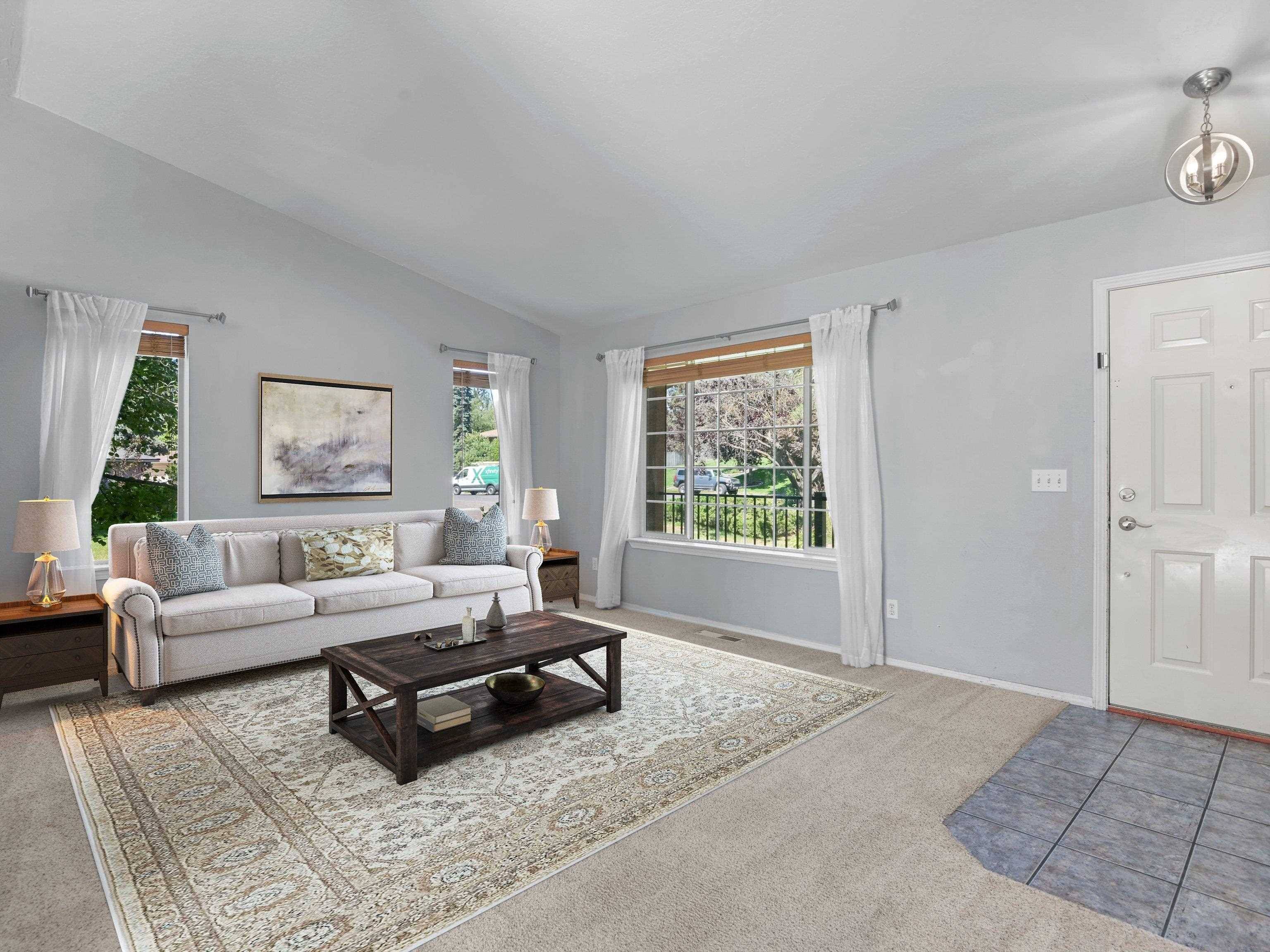 7902 E Woodland Park Dr, Spokane, WA 99212