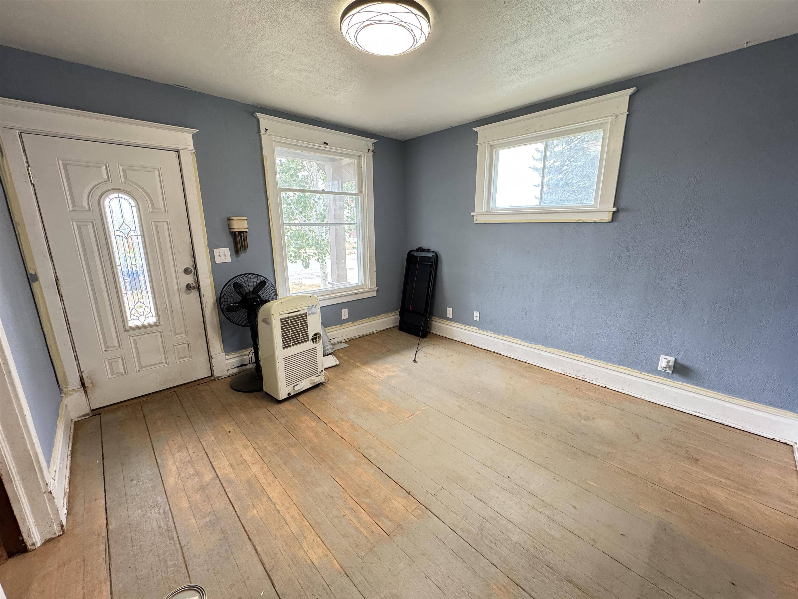 327 E Gordon Ave, Spokane, WA 99207