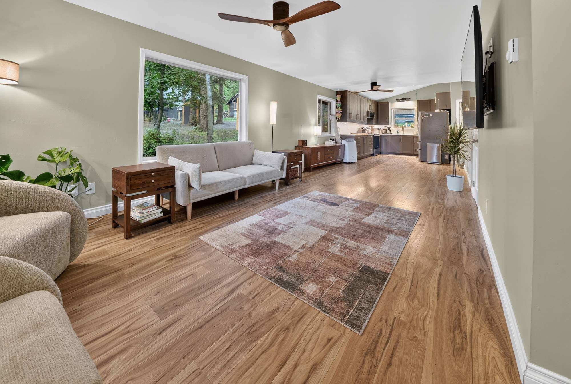 13906 N East Newman Lake Dr, Newman Lake, WA 99025