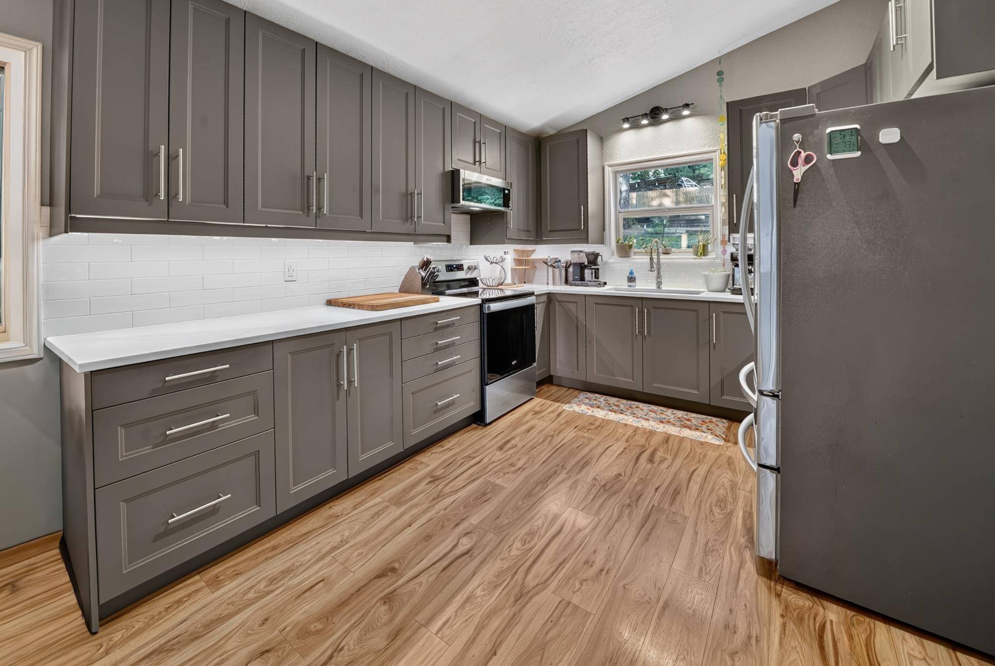 13906 N East Newman Lake Dr, Newman Lake, WA 99025