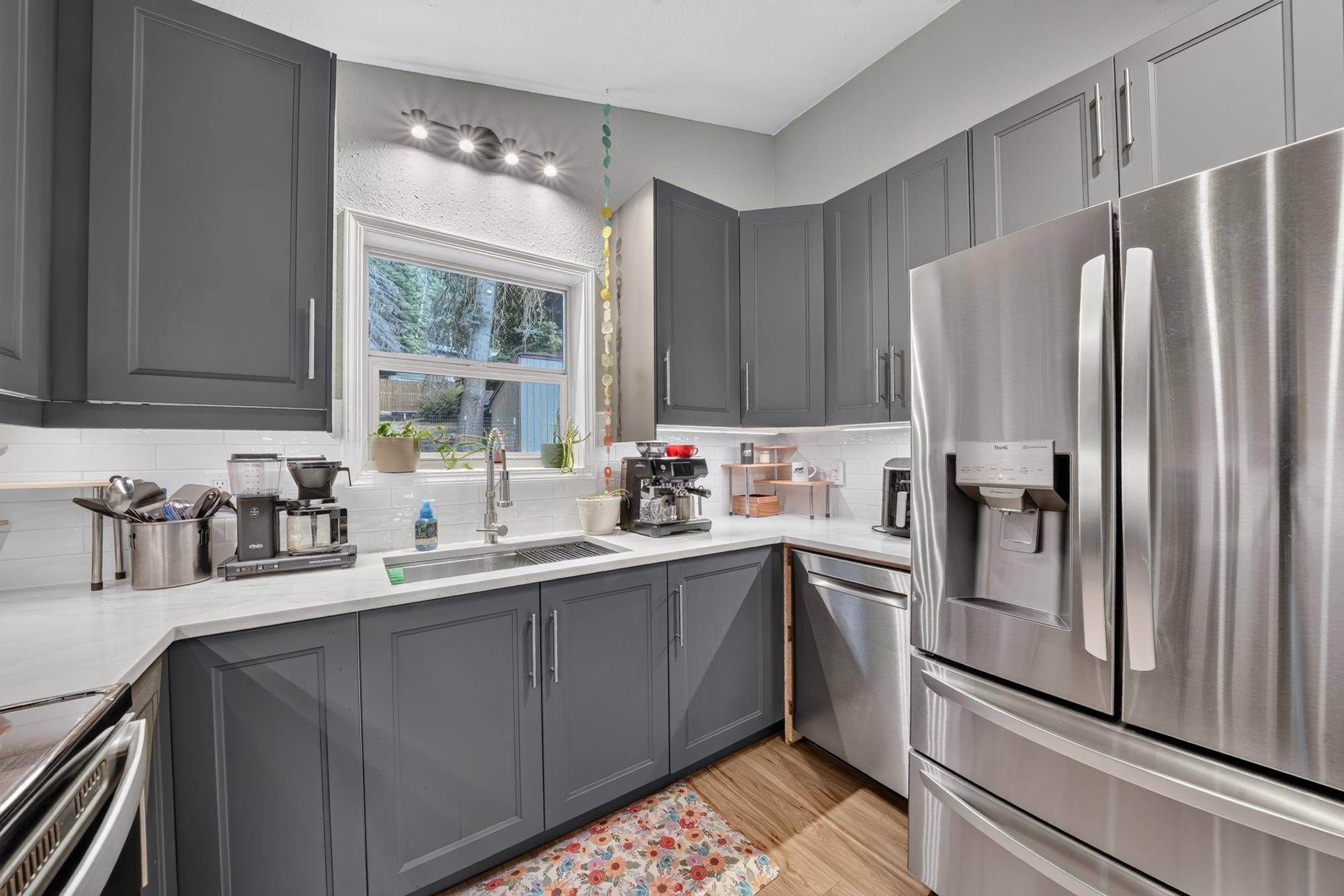 13906 N East Newman Lake Dr, Newman Lake, WA 99025