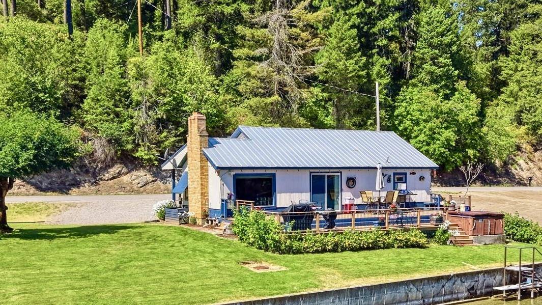 46273 Larson Beach Rd, Loon Lake, WA 99148