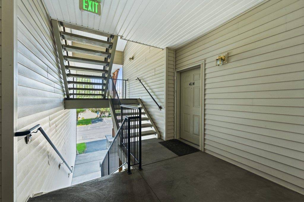 22855 E Country Vista Dr ##414, Liberty Lake, WA 99019