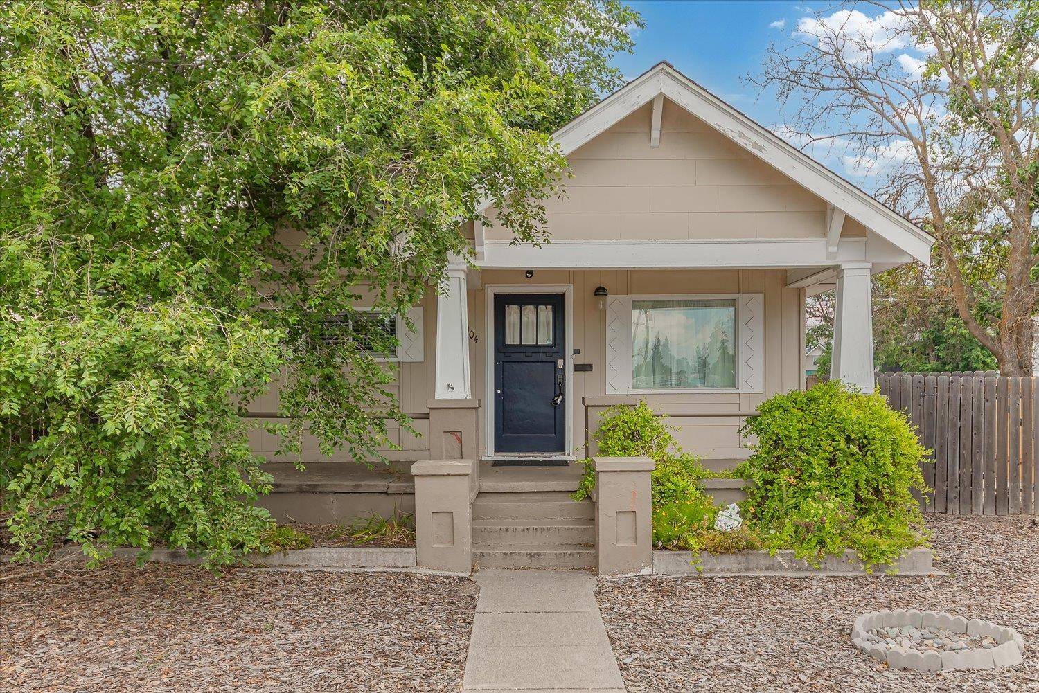 4004 N LINCOLN St, Spokane, WA 99205