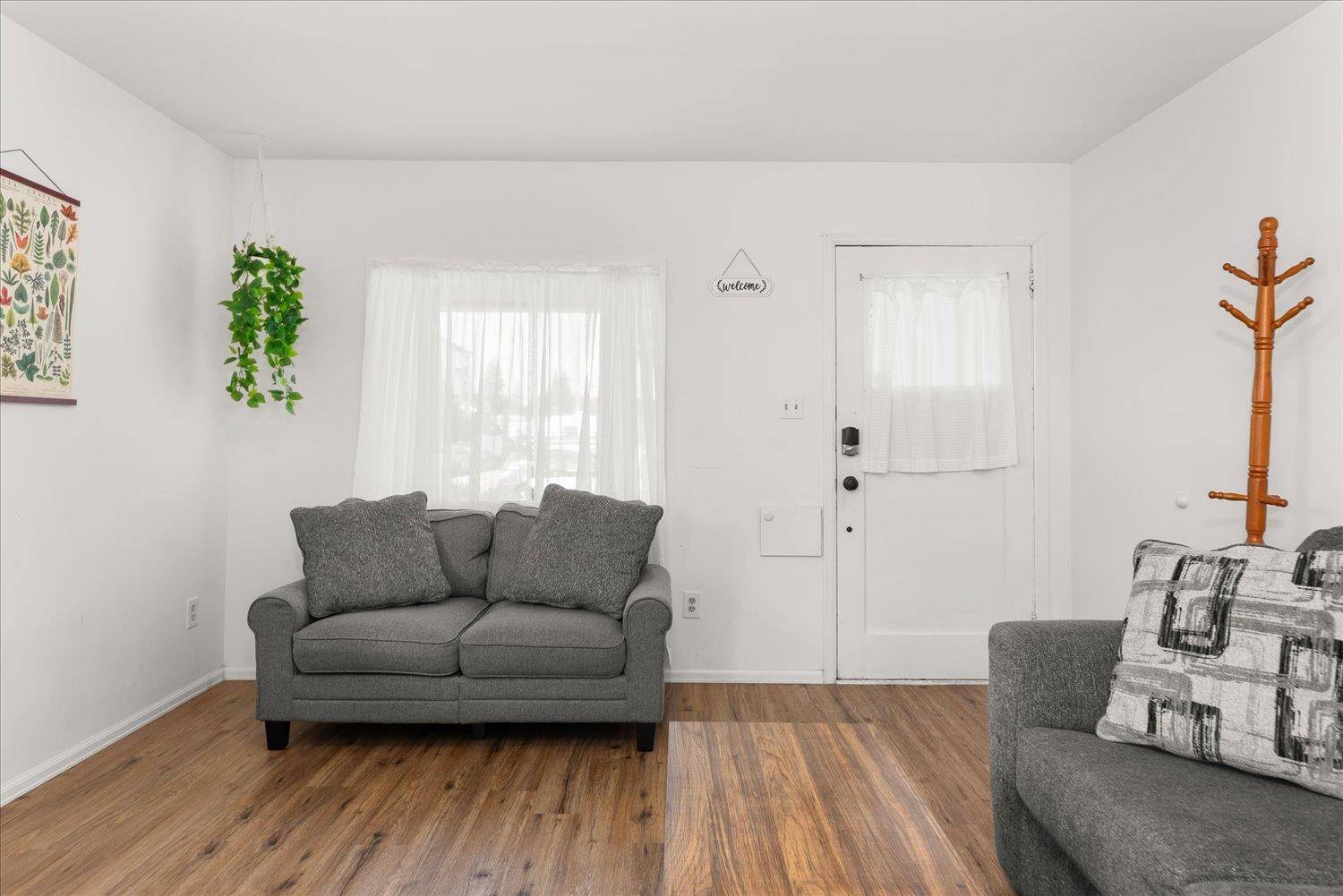 4004 N LINCOLN St, Spokane, WA 99205