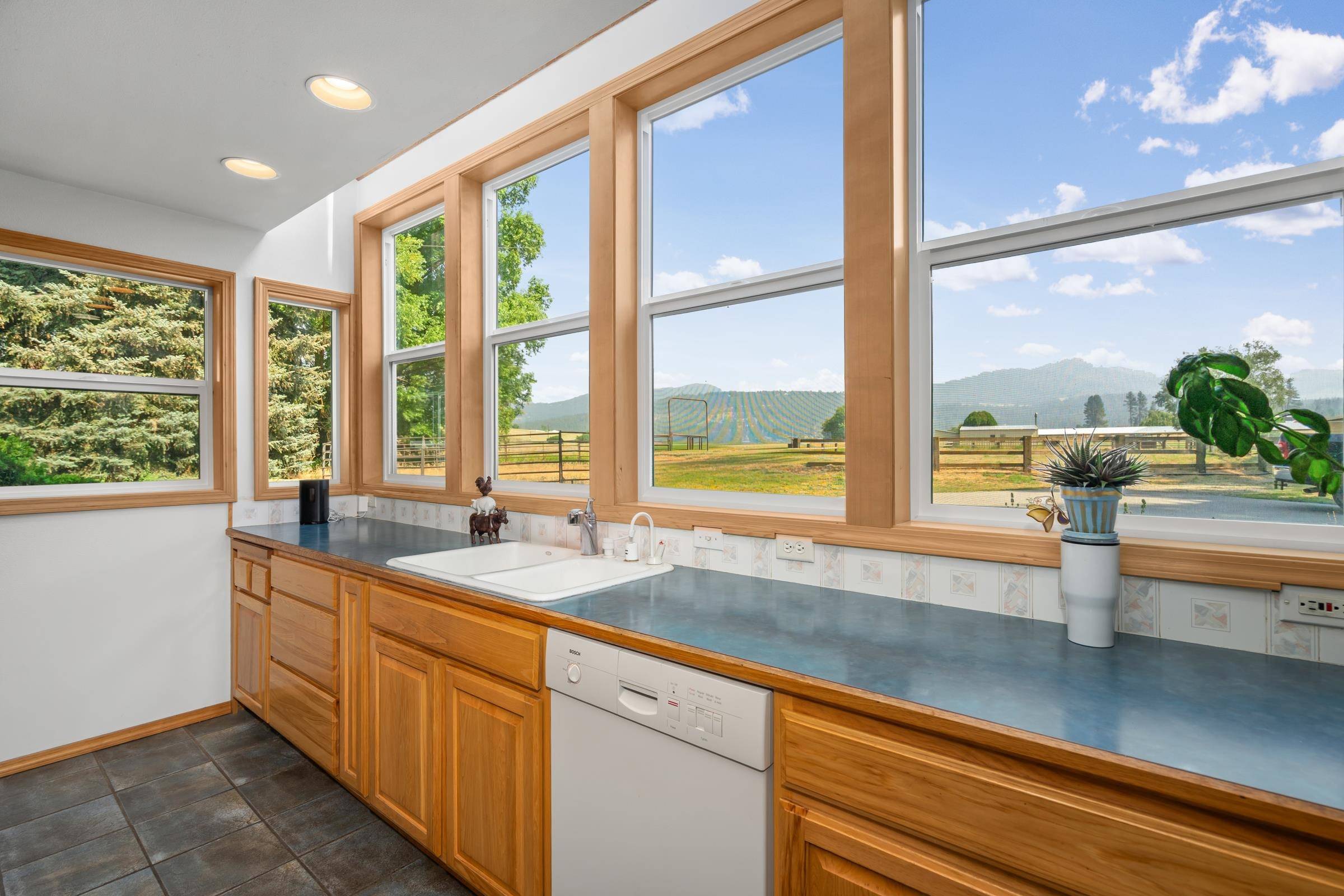3602 N Idaho Rd, Liberty Lake, WA 99019
