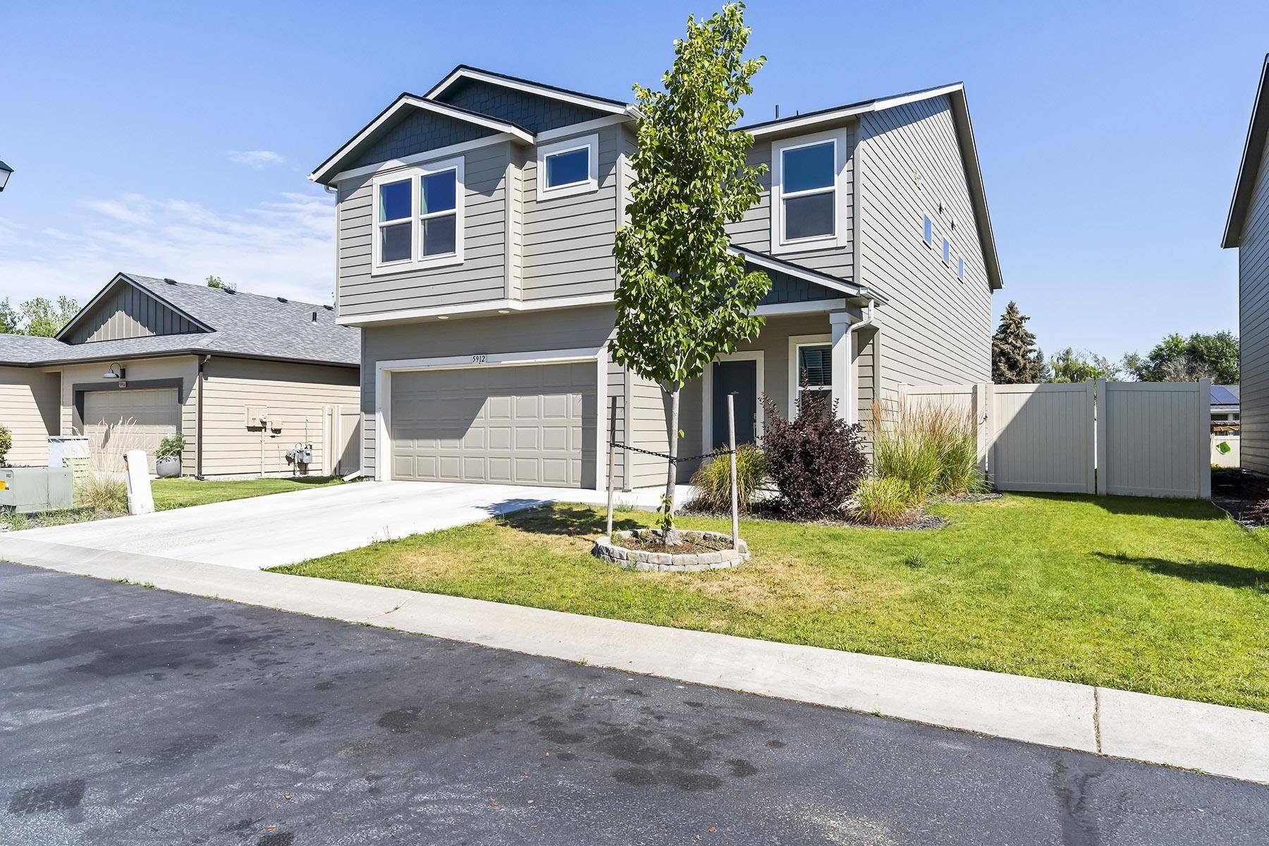 5912 W Jamestown Ln, Spokane, WA 99208