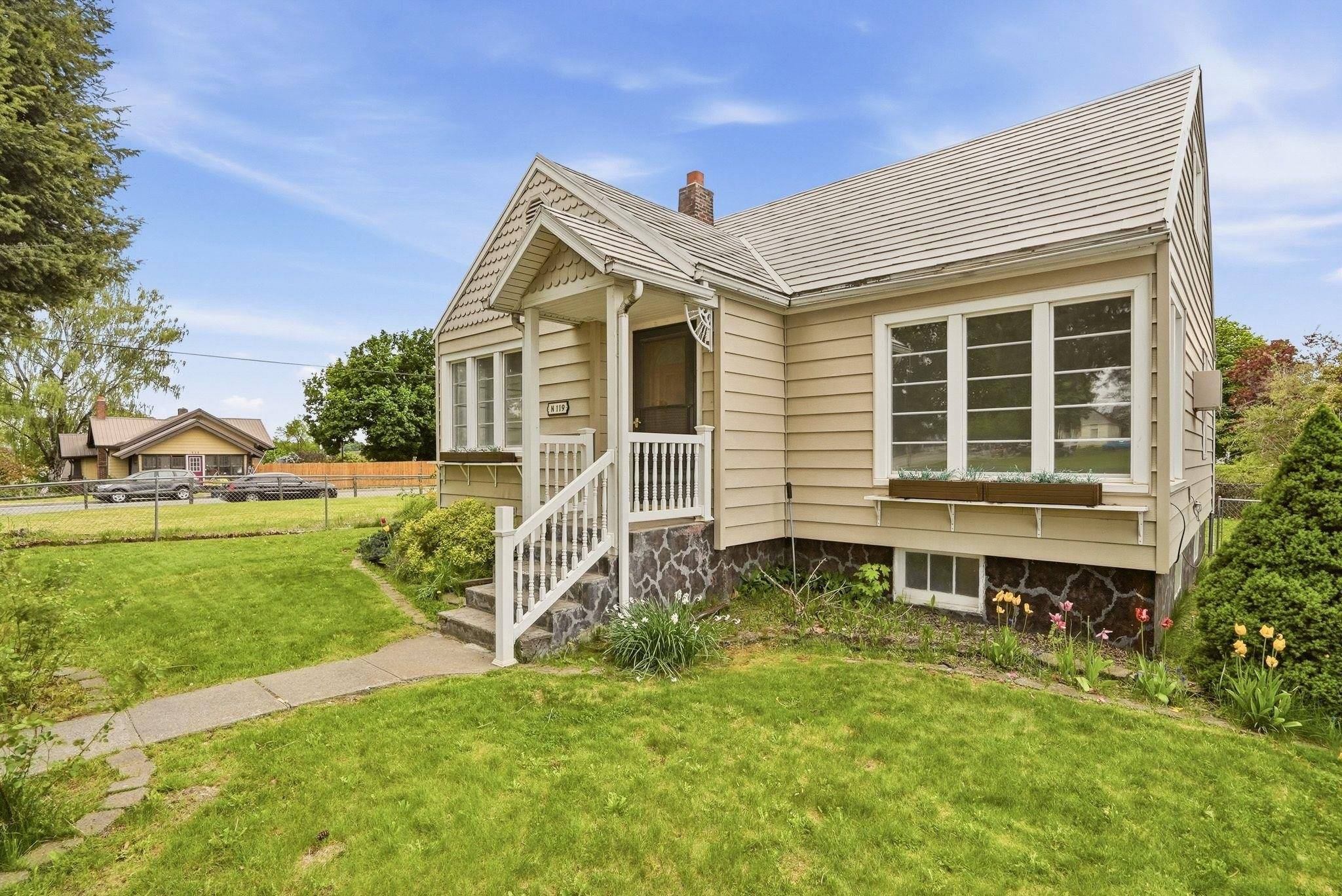 119 N Leslie St, Tekoa, WA 99033