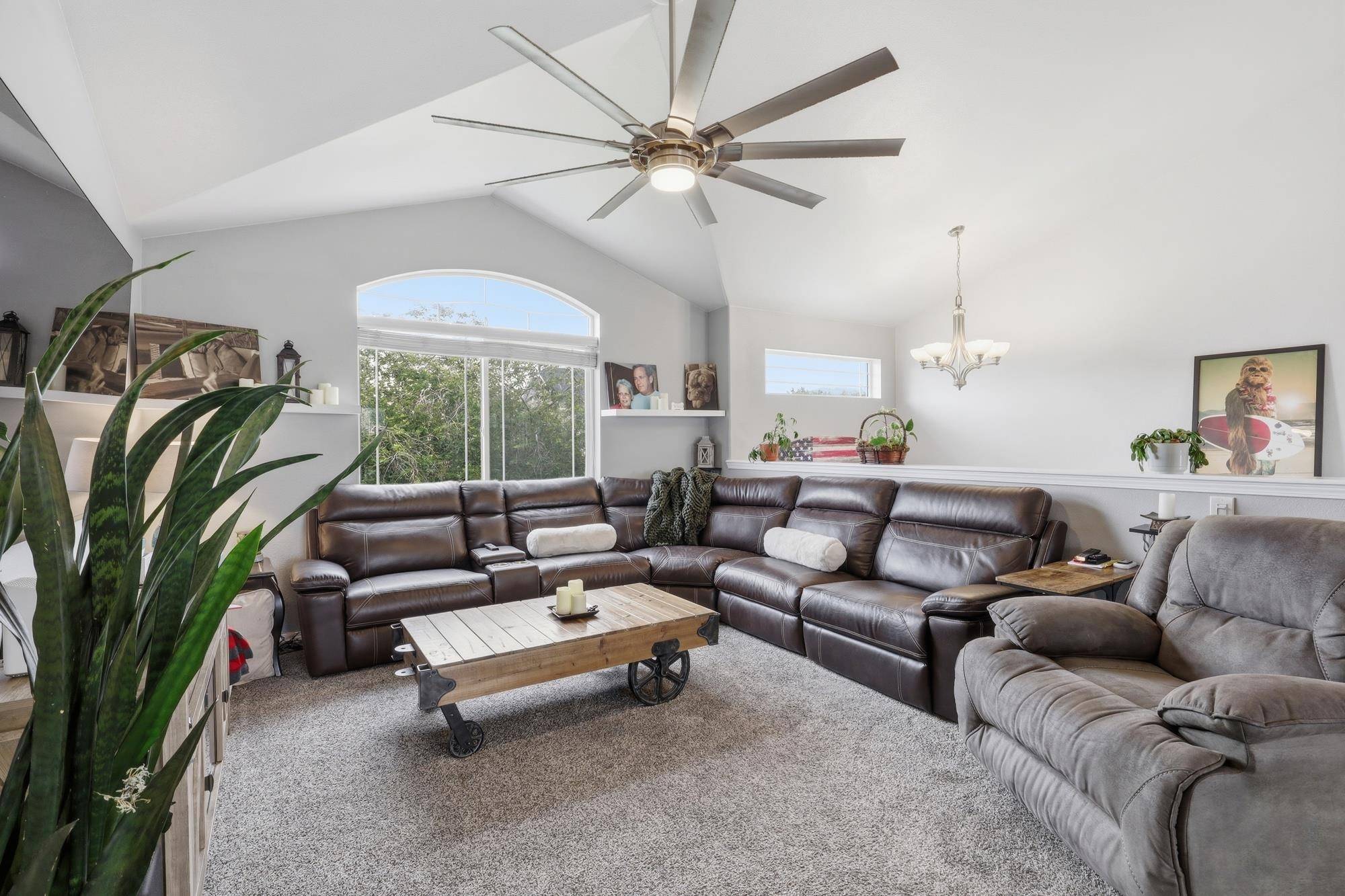 604 S McMillan Rd, Greenacres, WA 99016