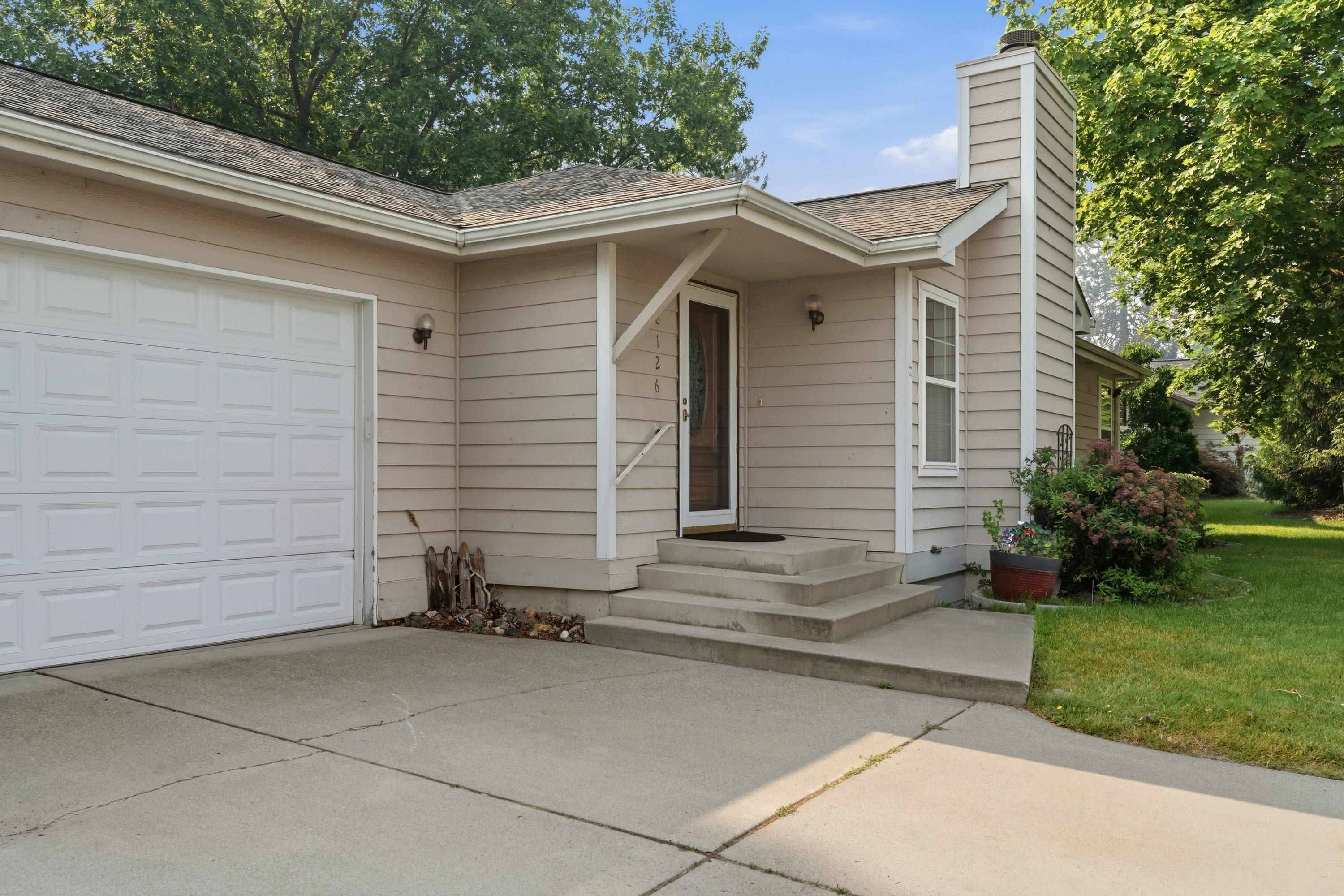 8126 N COLTON St, Spokane, WA 99208