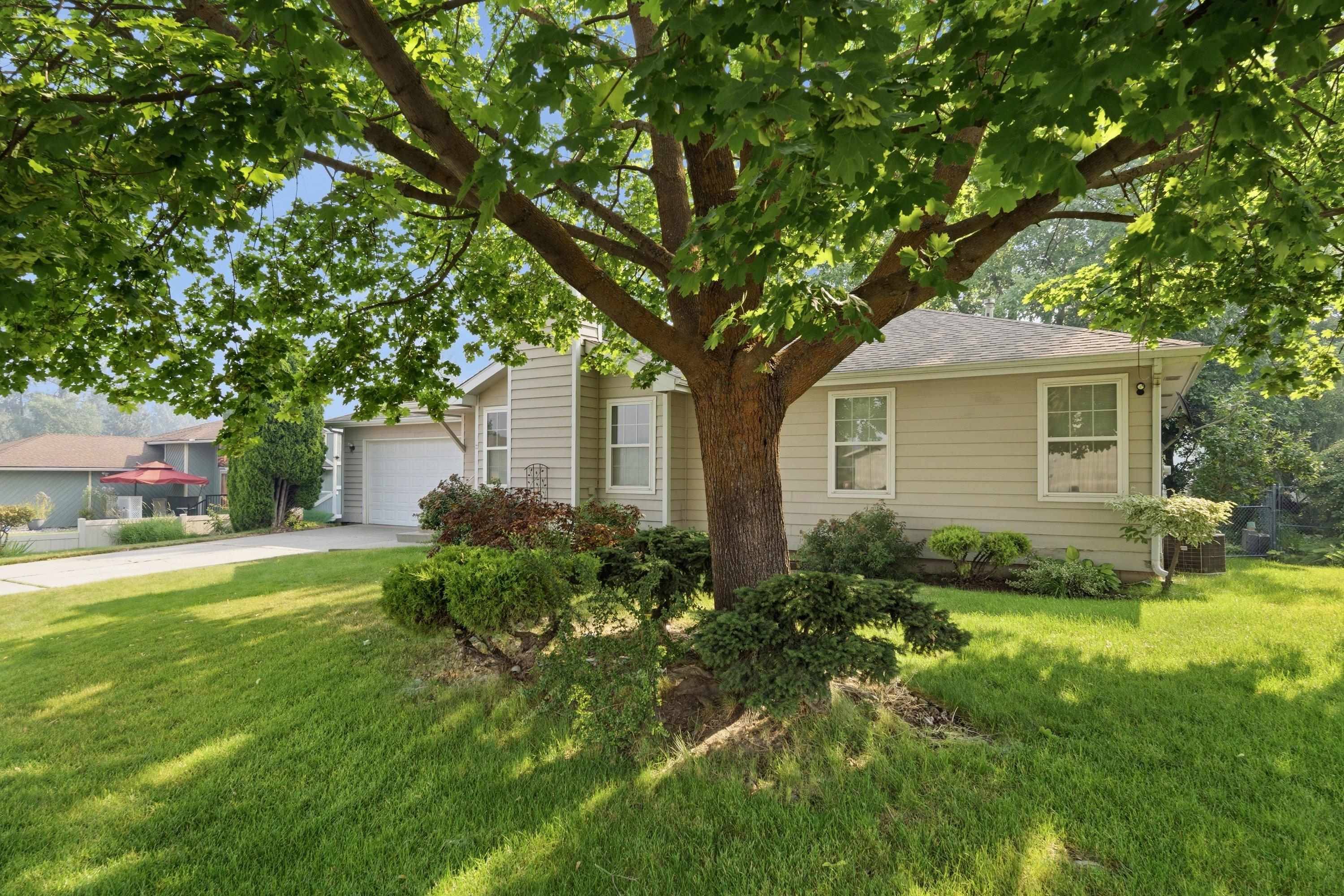 8126 N COLTON St, Spokane, WA 99208
