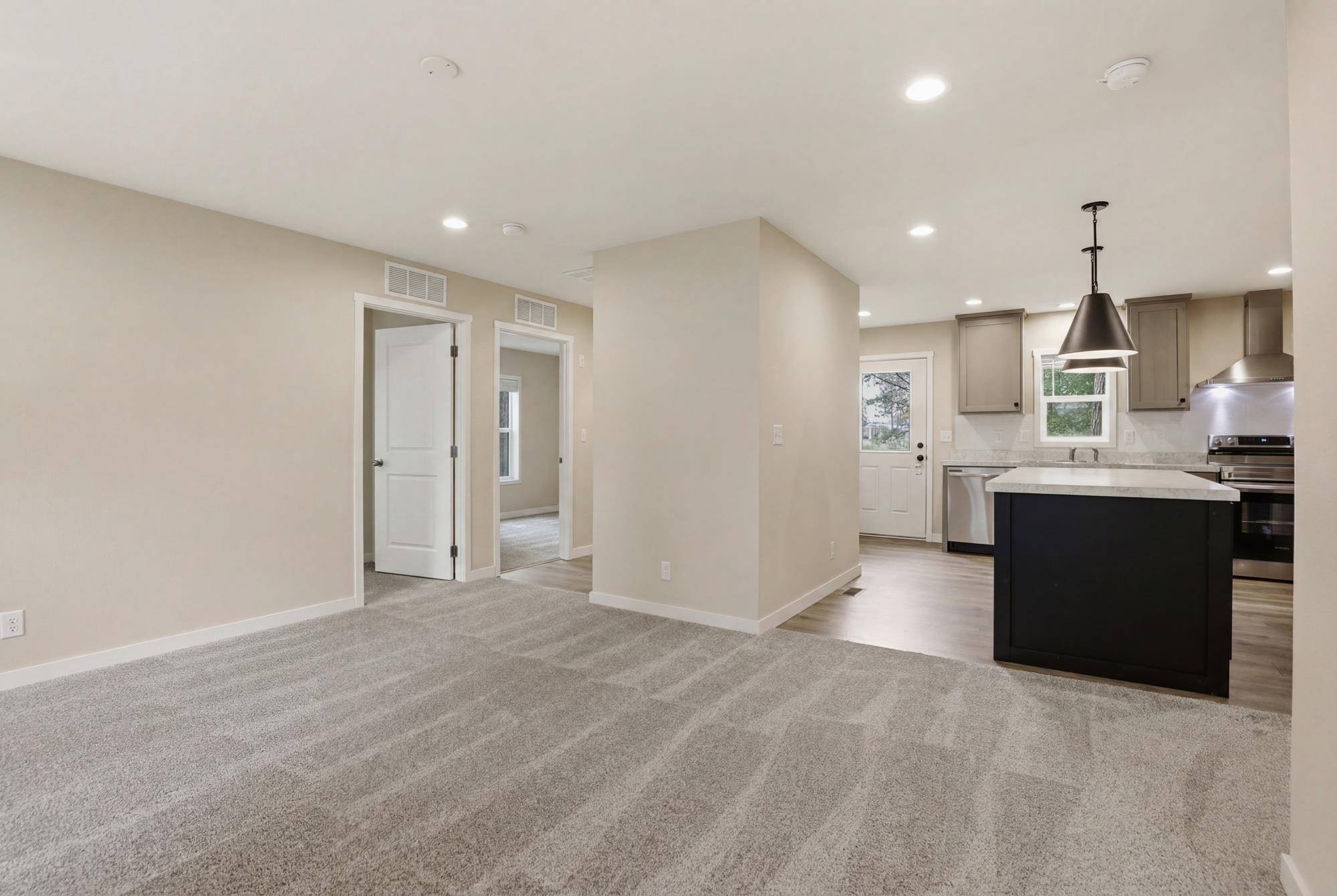 3928 E Lane Park Rd #9, Mead, WA 99021
