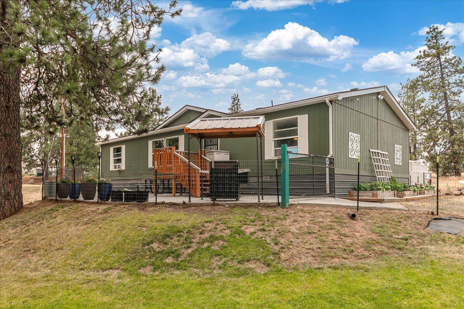 22915 S Cross Rd, Cheney, WA 99004