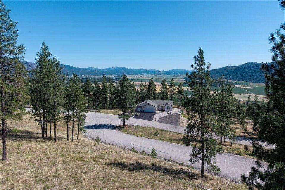 711 Palmer Ln, Chewelah, WA 99109
