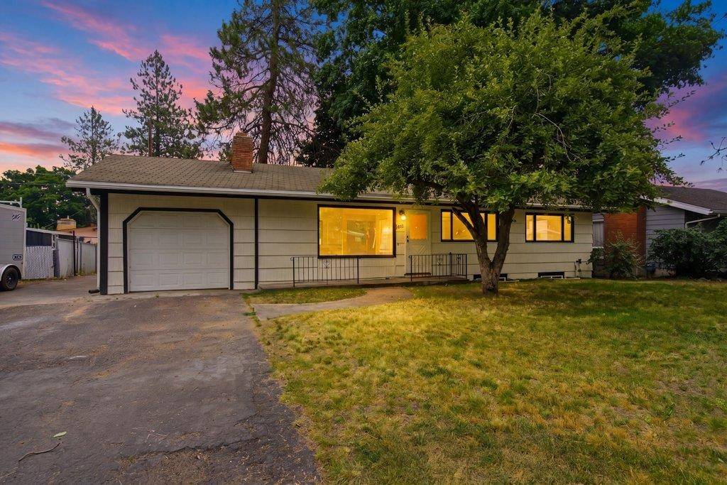 6912 N N MONROE St, Spokane, WA 99208