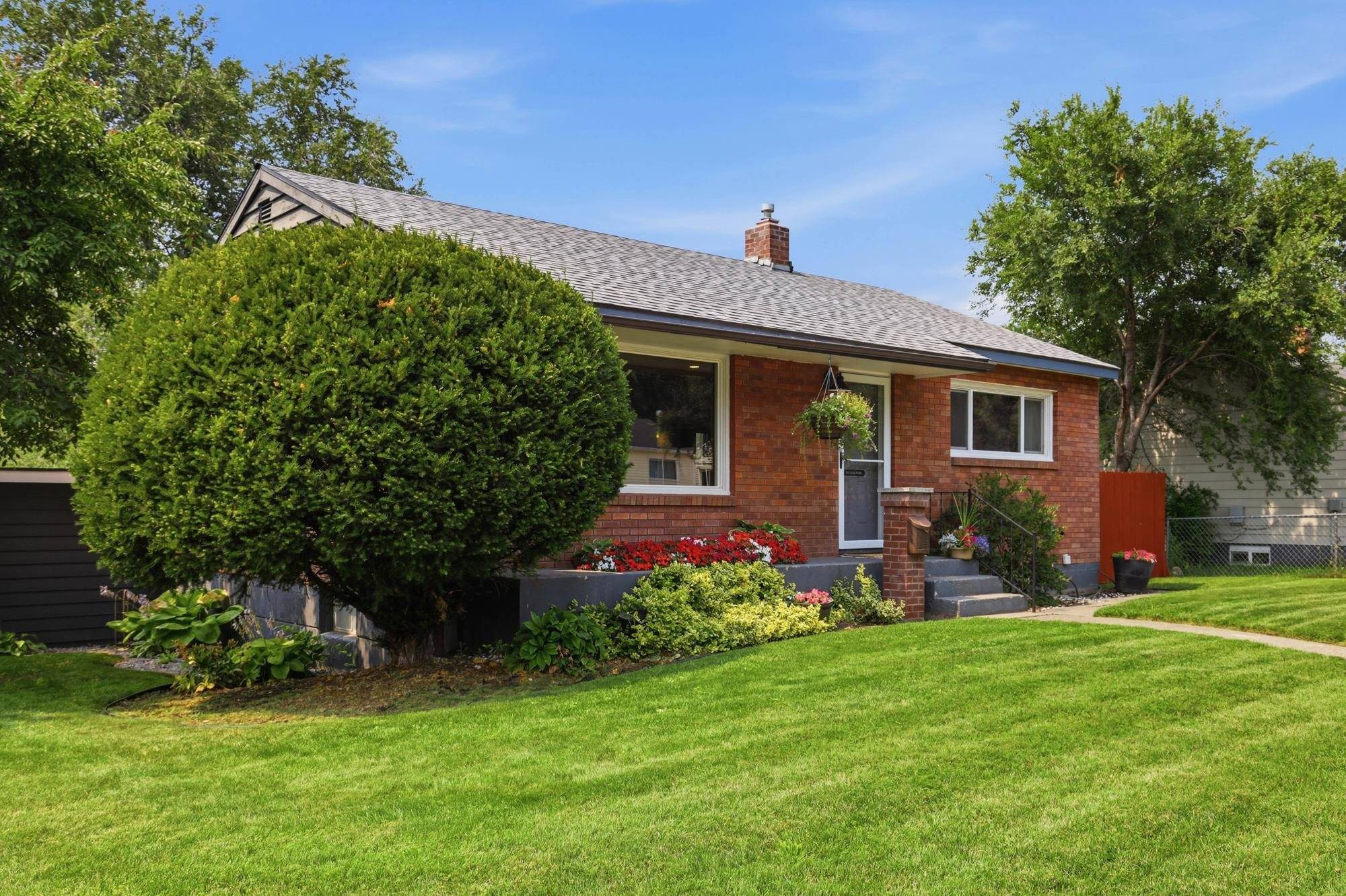 6003 N Greenwood Blvd, Spokane, WA 99205