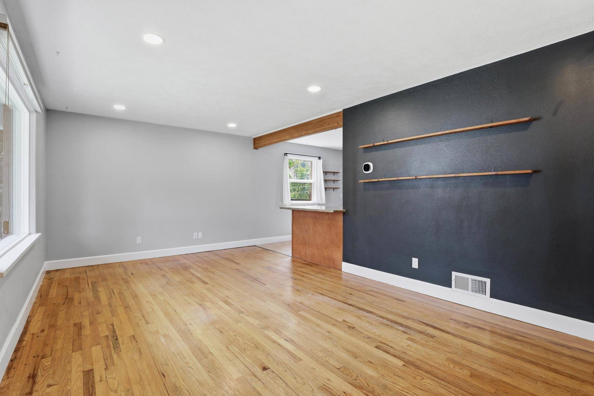 6003 N Greenwood Blvd, Spokane, WA 99205