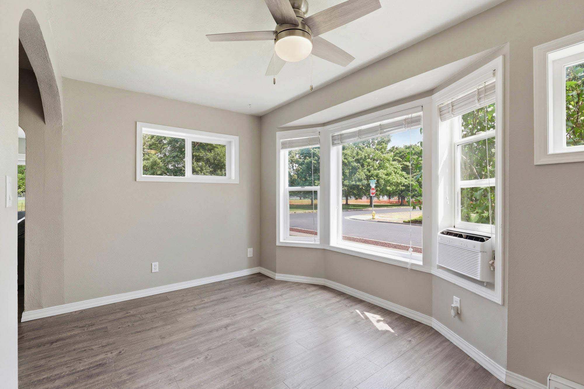 303 W Queen Ave, Spokane, WA 99205