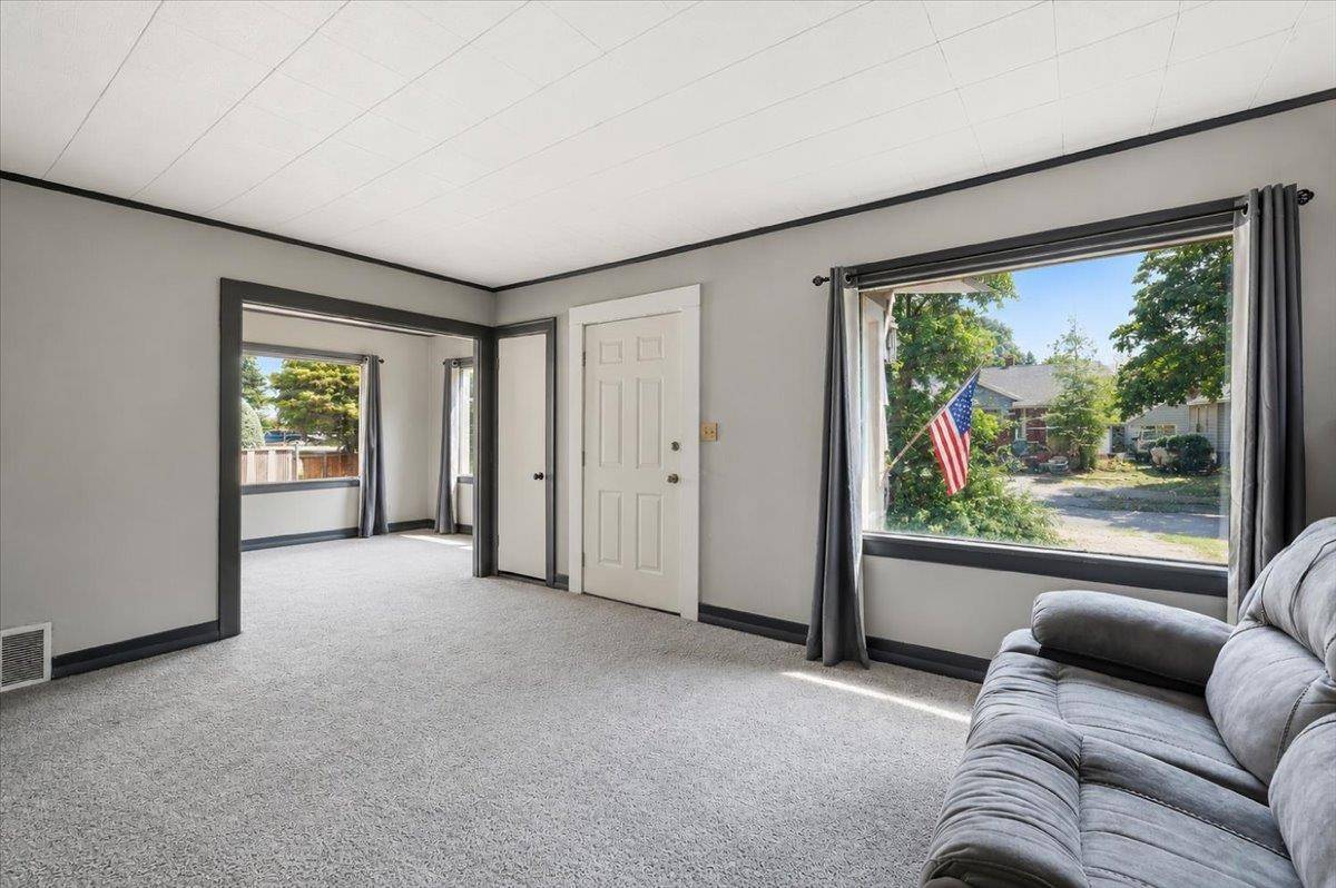 5011 N Cedar St, Spokane, WA 99205