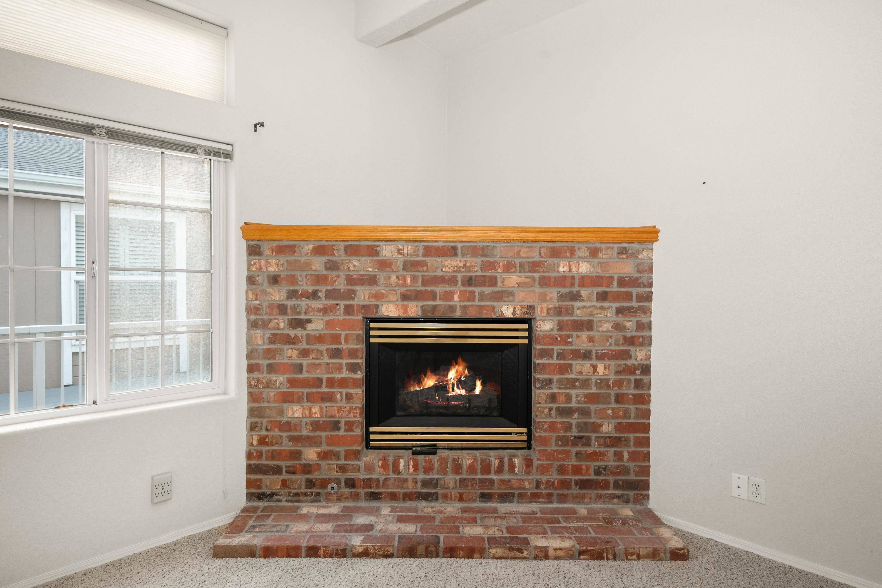 1037 W Sunny Creek Cir, Spokane, WA 99224-8457