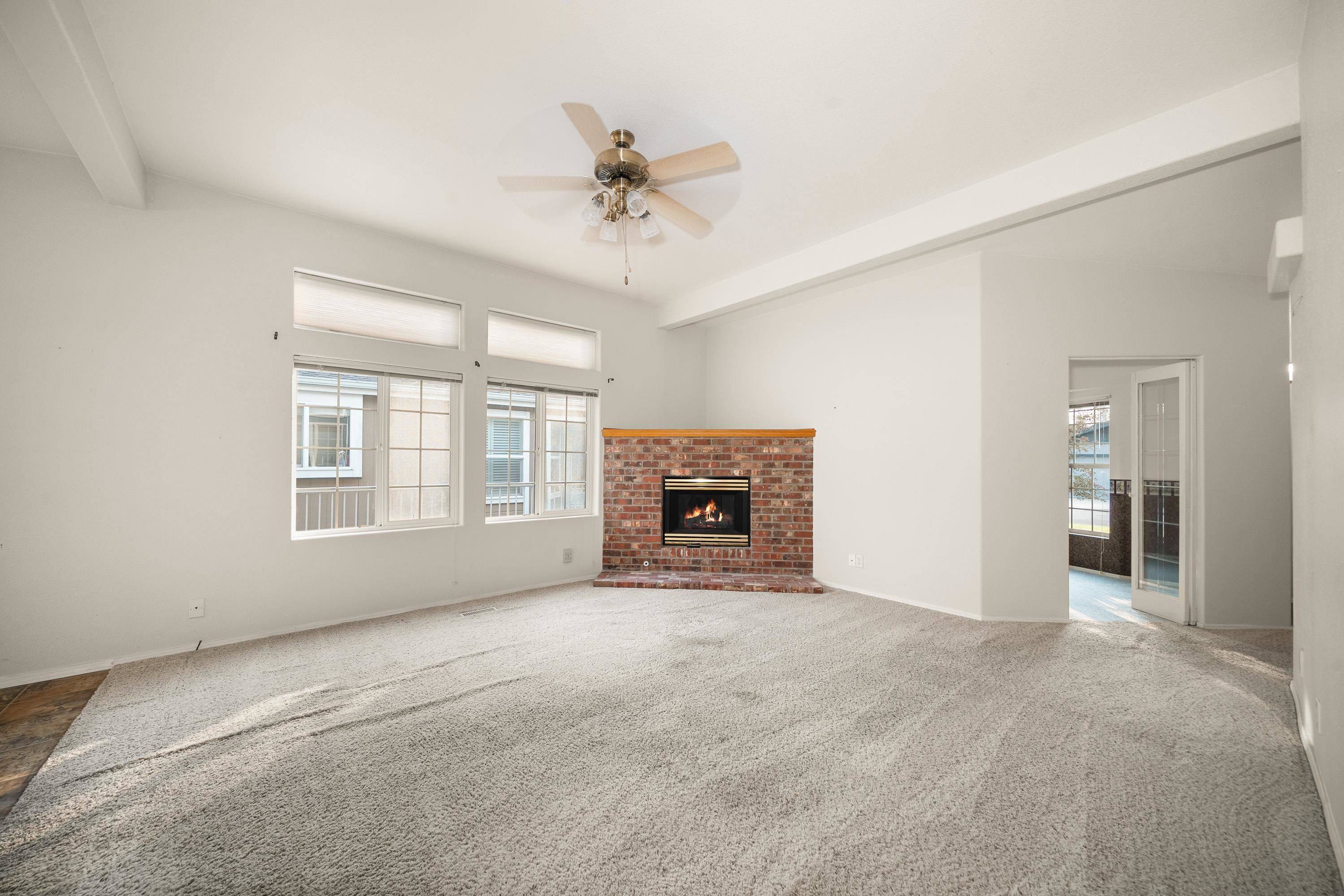 1037 W Sunny Creek Cir, Spokane, WA 99224-8457