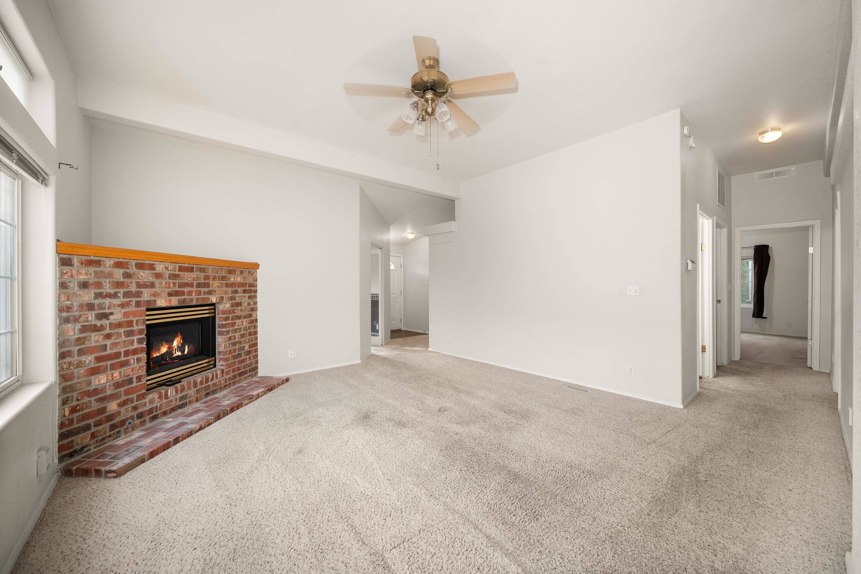1037 W Sunny Creek Cir, Spokane, WA 99224-8457