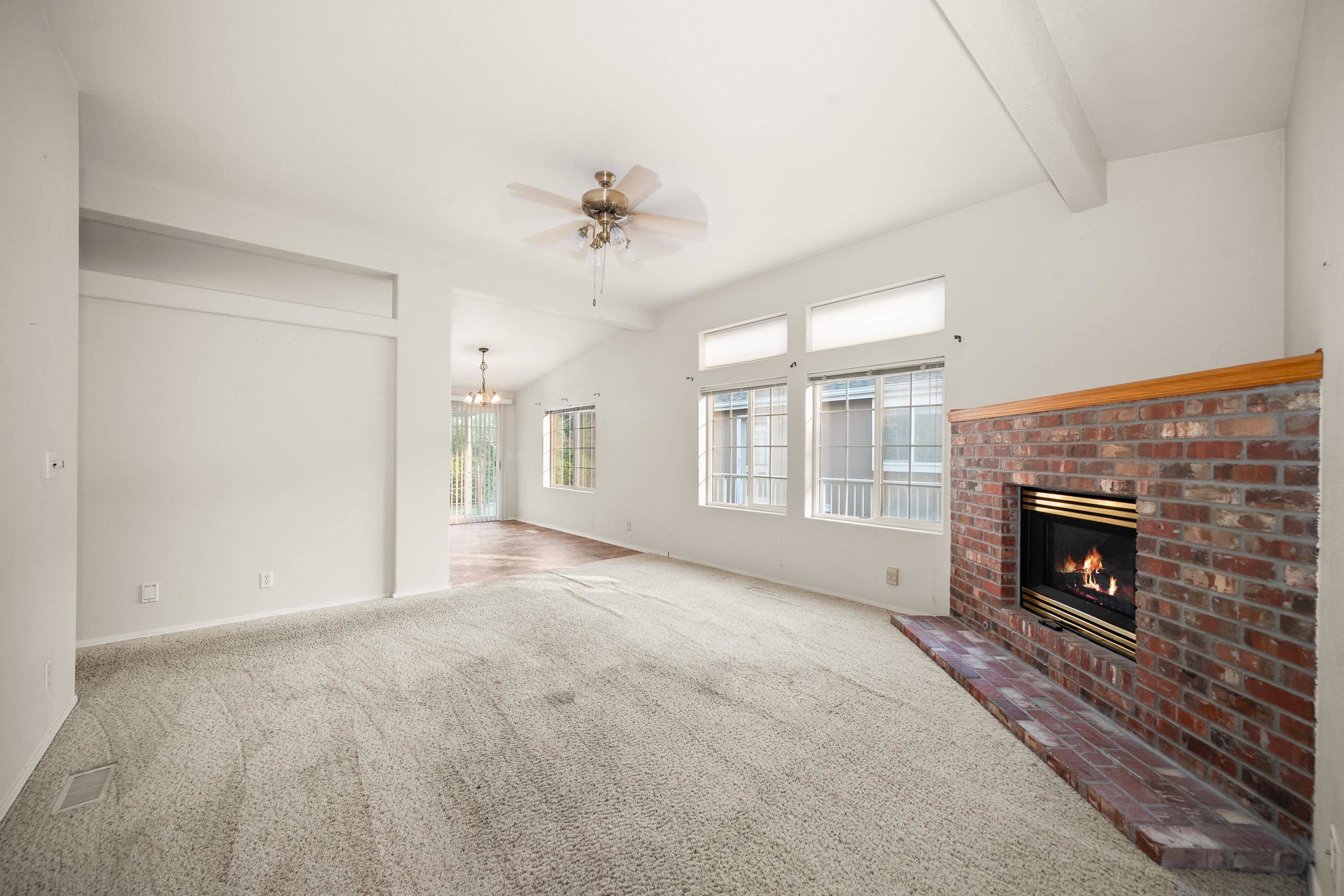 1037 W Sunny Creek Cir, Spokane, WA 99224-8457