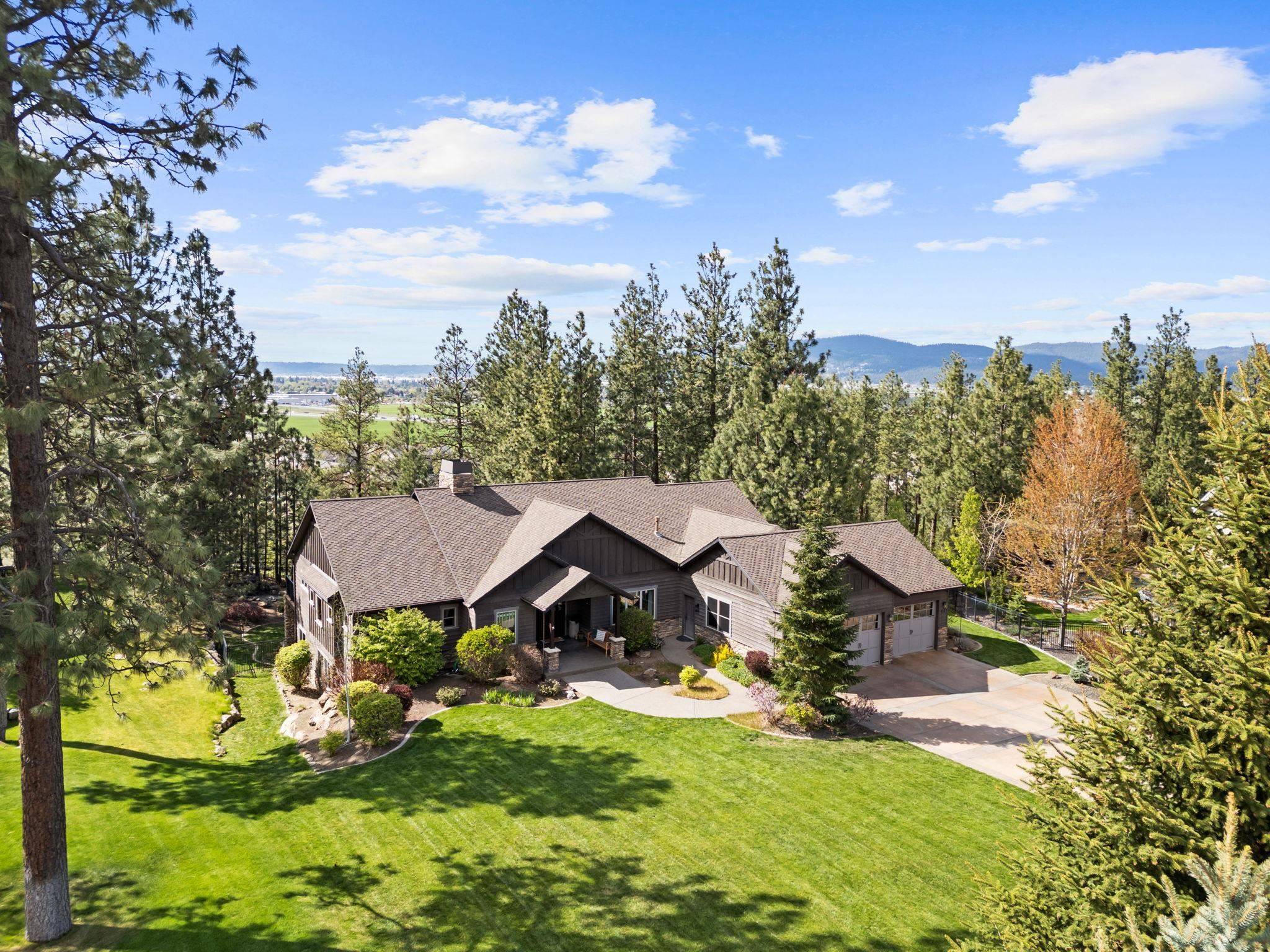 451 N KENNEWICK Ln, Liberty Lake, WA 99019