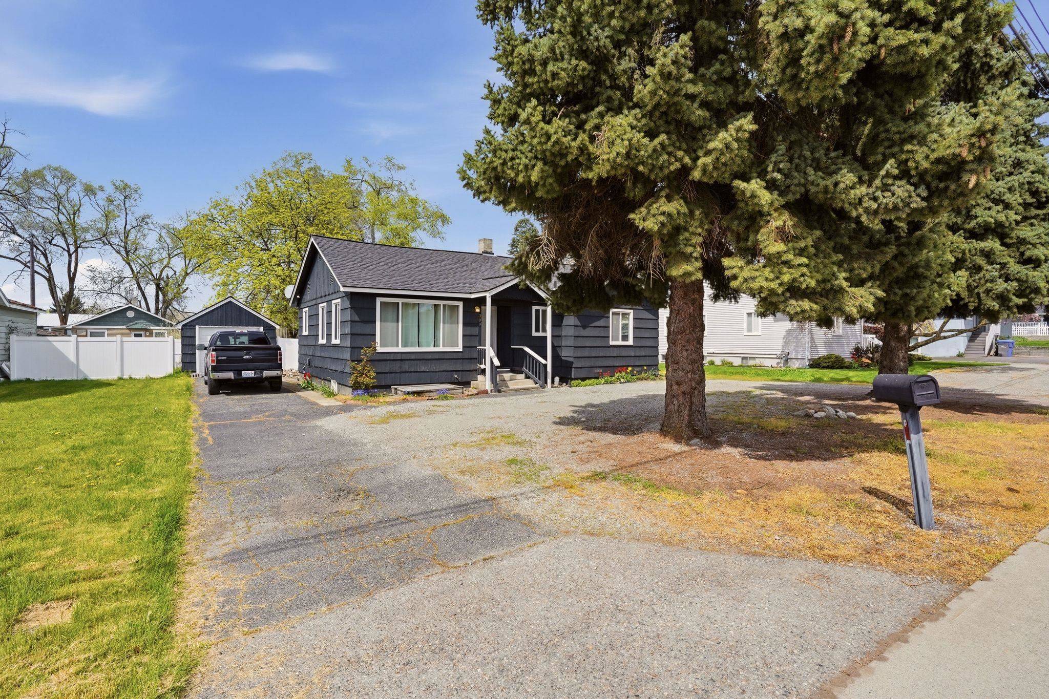 309 N McDonald Rd, Spokane, WA 99216