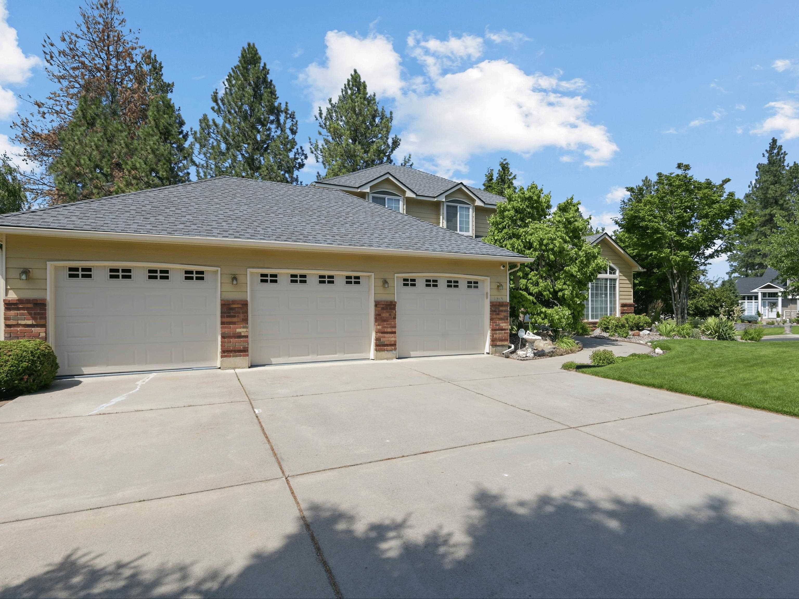 1013 E Harding Dr, Spokane, WA 99218