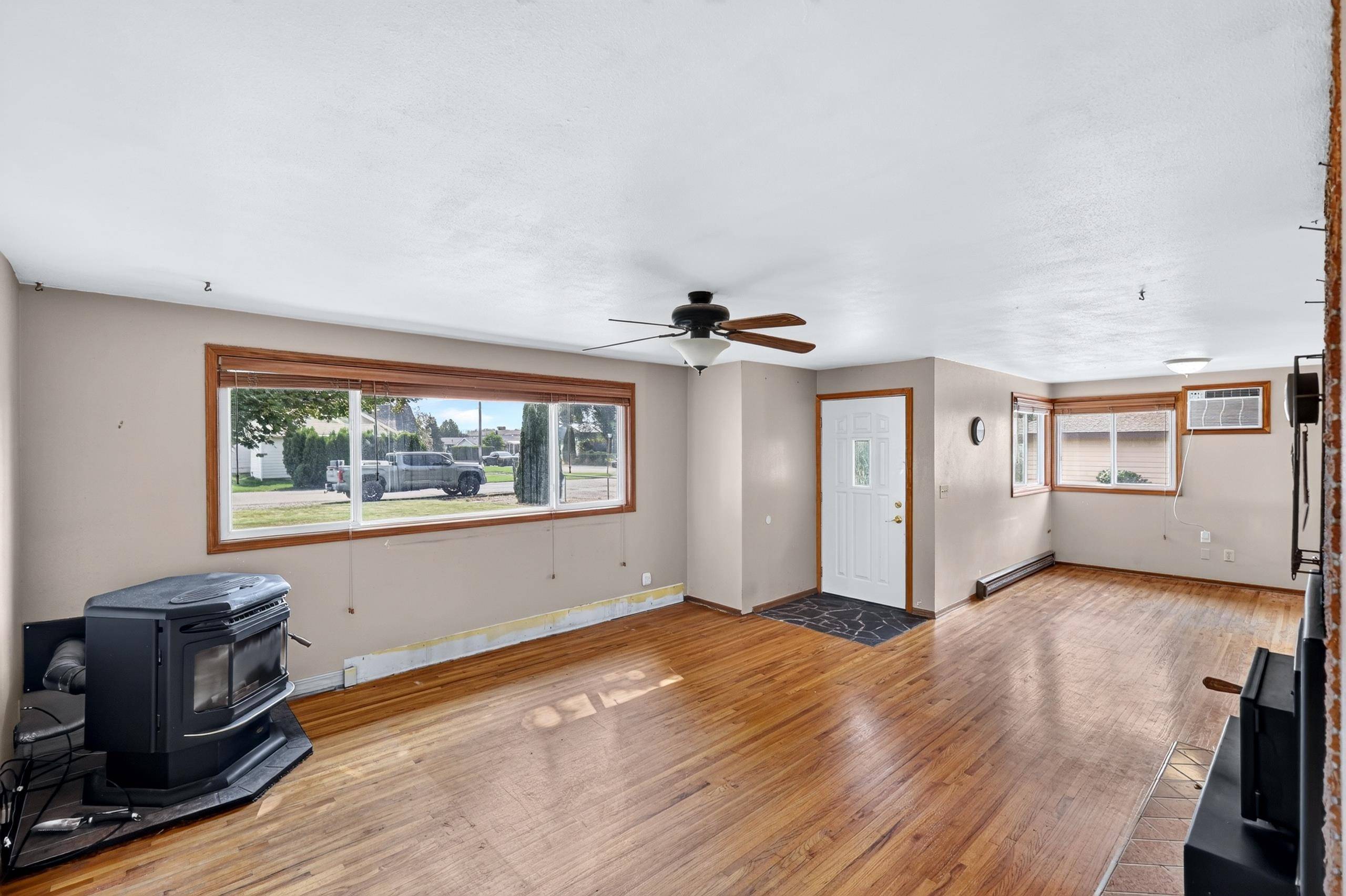 206 S Blake Rd, Spokane Valley, WA 99216