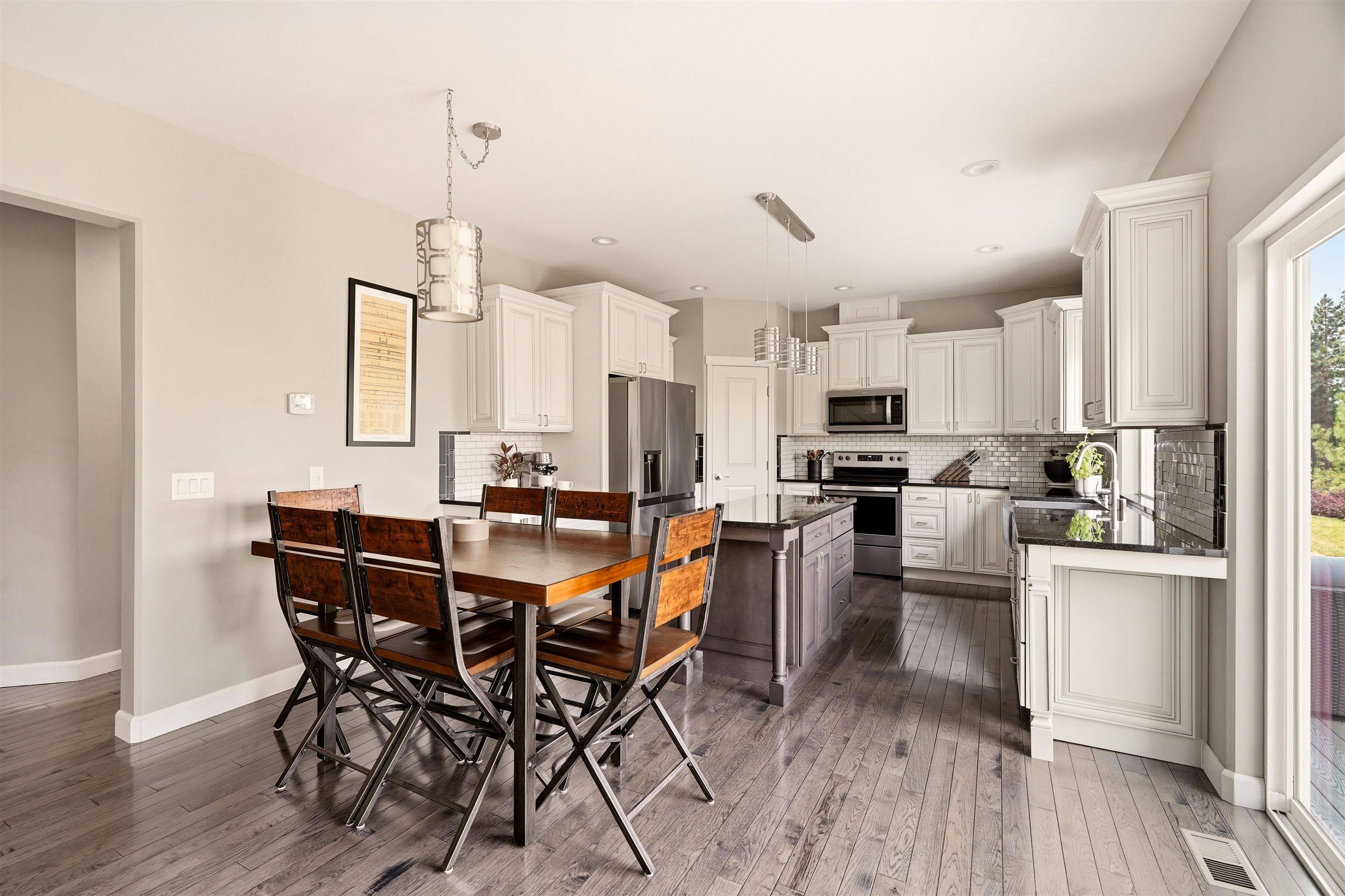 4007 W Shawnee Ln, Spokane, WA 99208