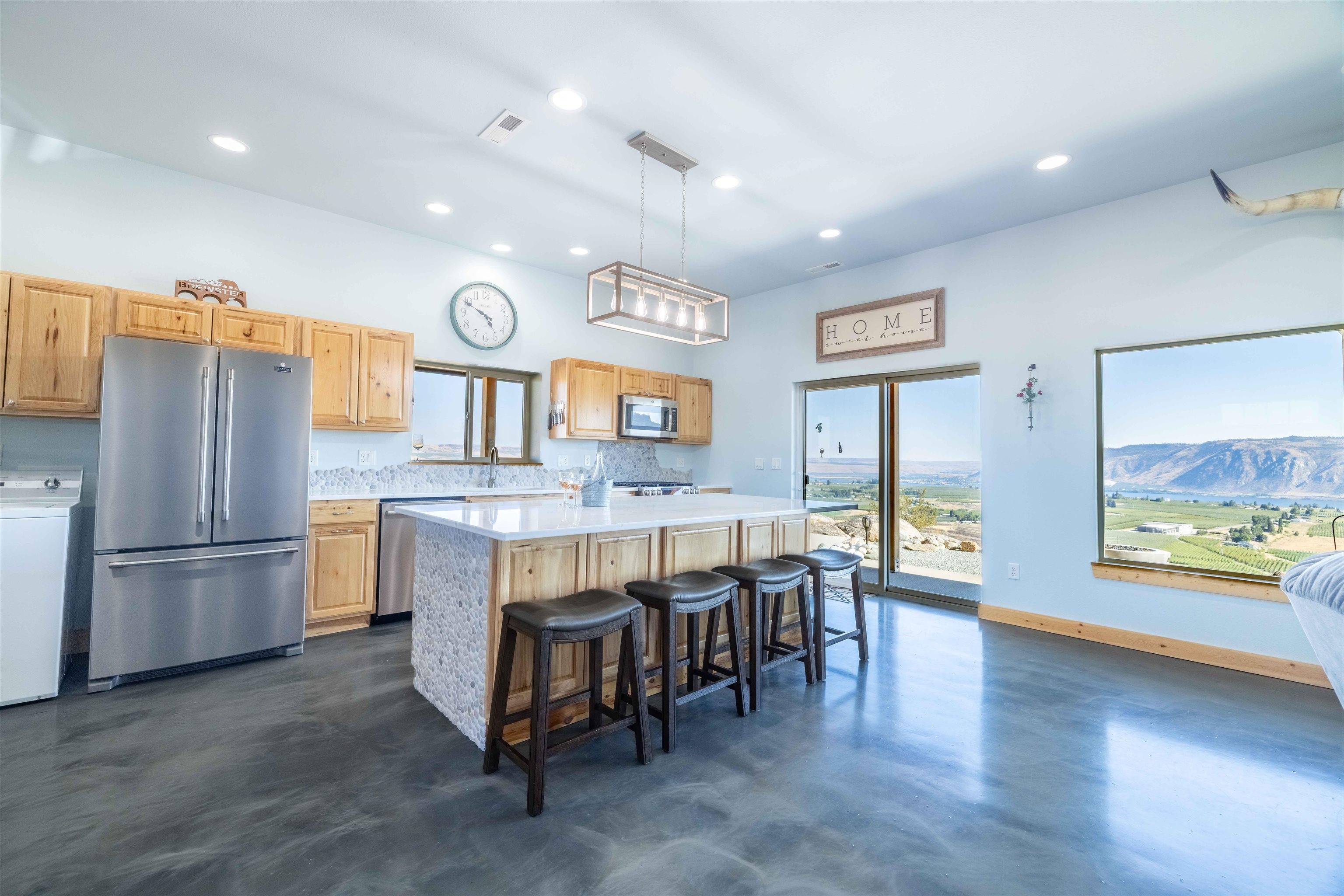 66 Sugarloaf Rd, Brewster, WA 98812