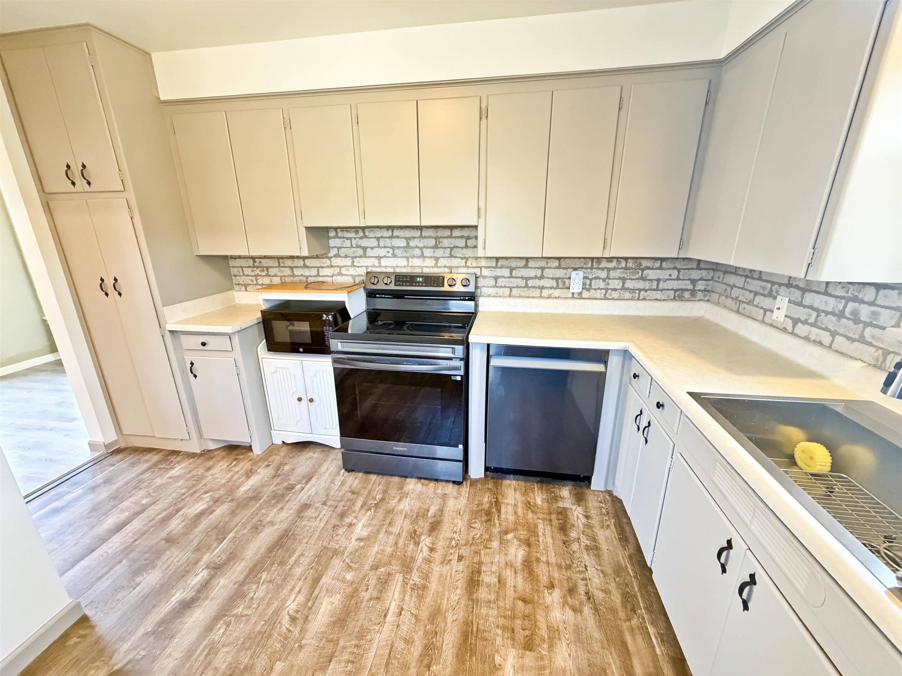 4009 E PRATT Ave, Spokane, WA 99202