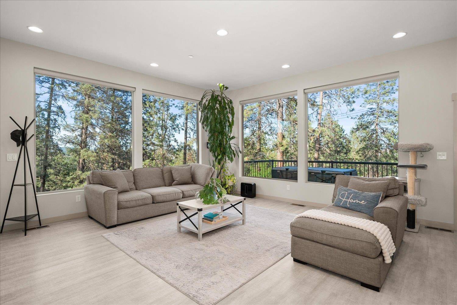 3307 W Hartson Ave, Spokane, WA 99224