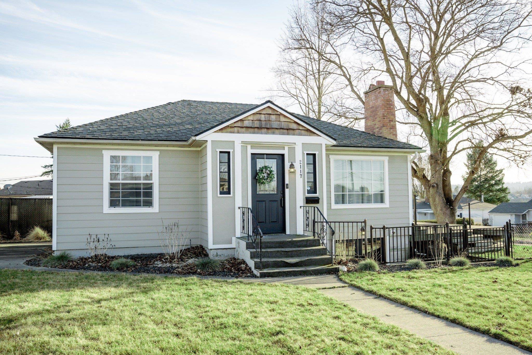 2117 W Knox Ct, Spokane, WA 99205