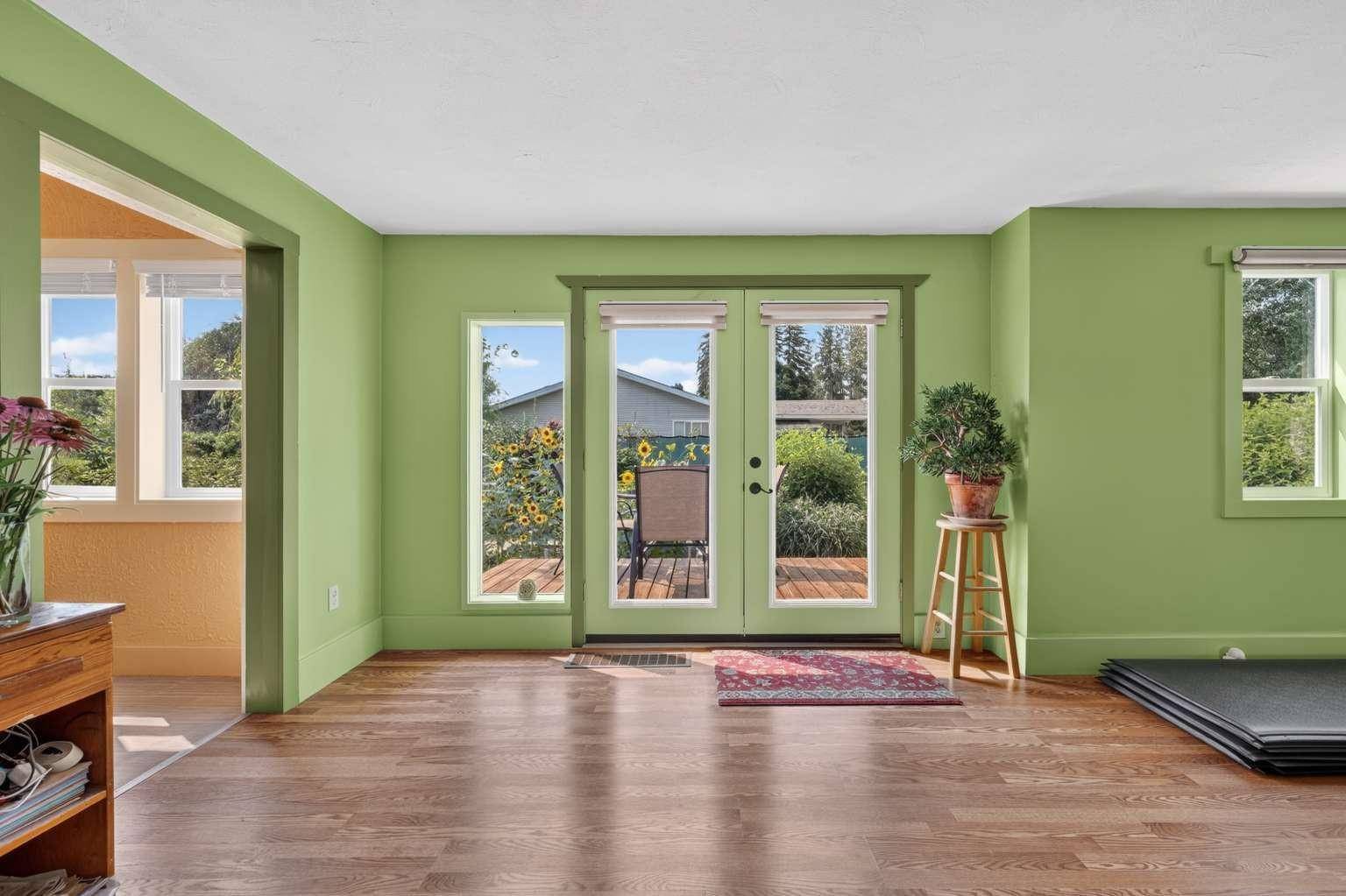 910 N 3rd St, Chewelah, WA 99109